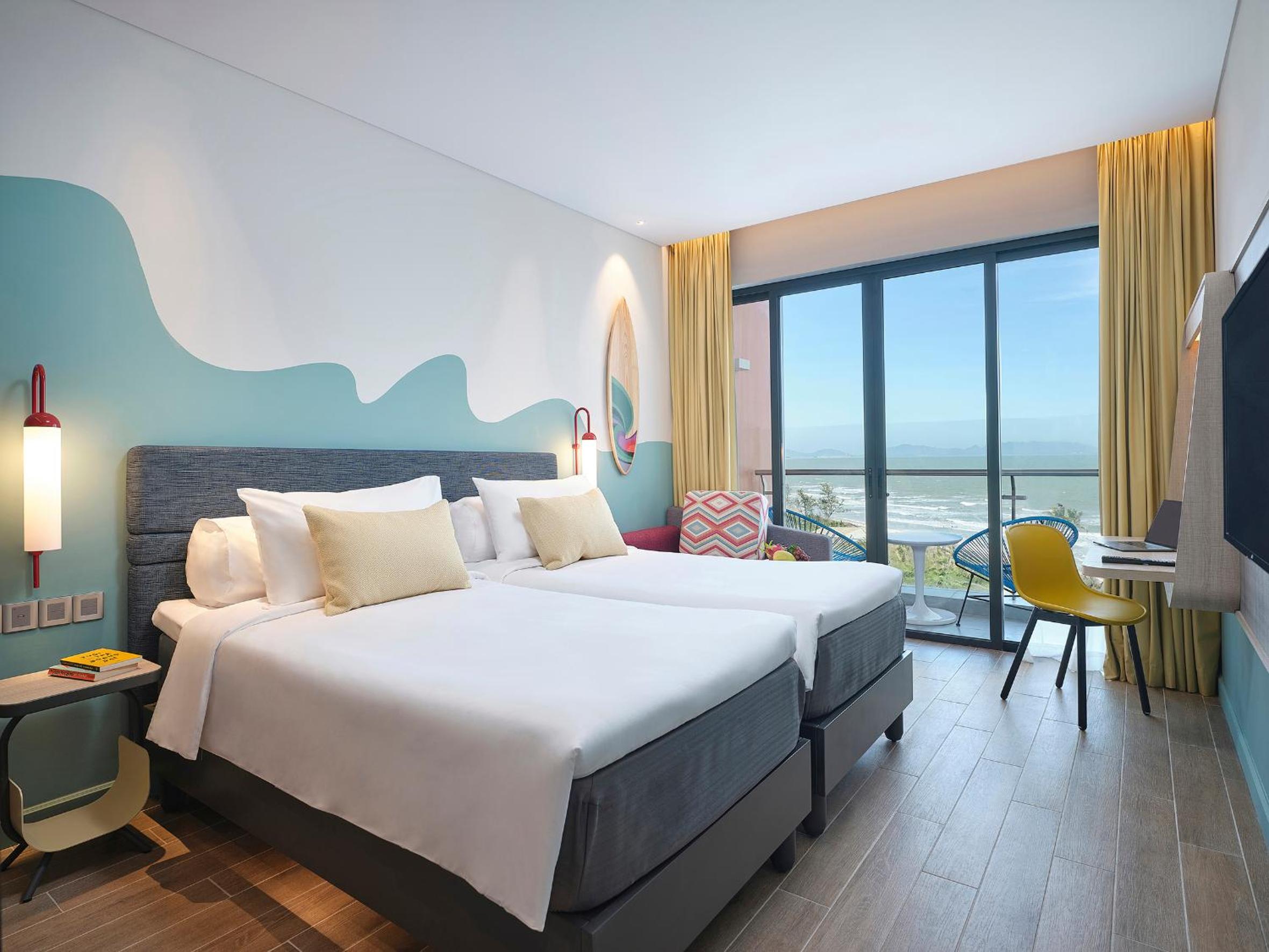 Premium Twin Room with Balcony and Sea View