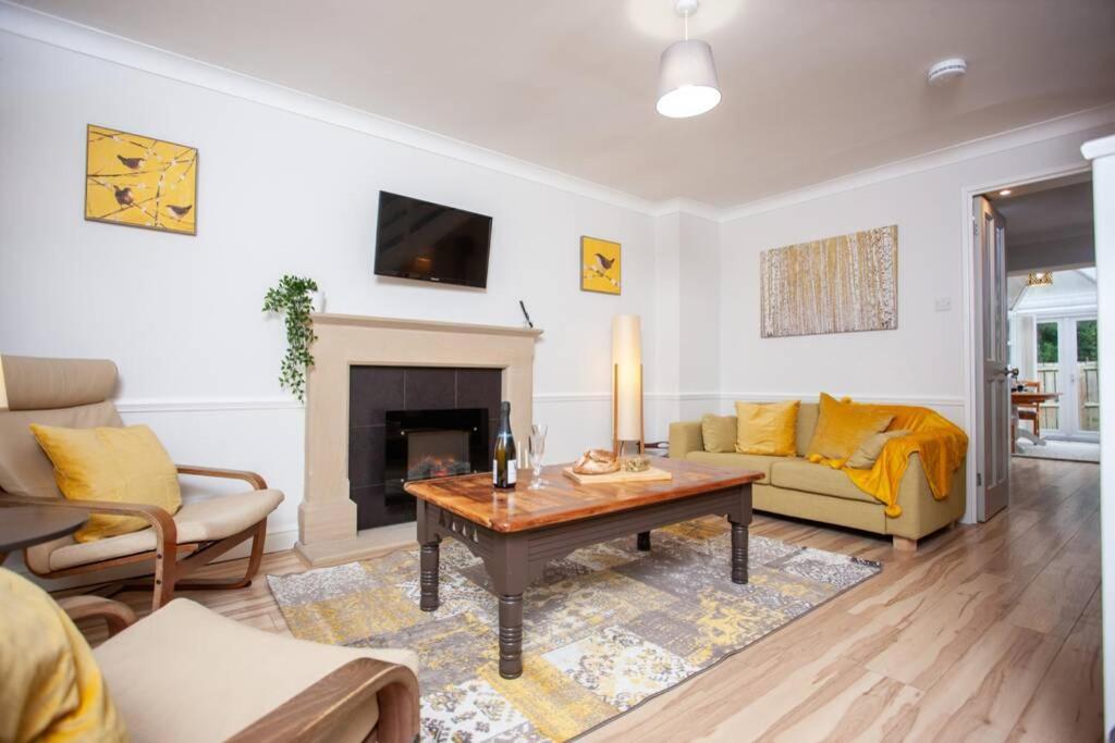 Three-Bedroom House photo 1