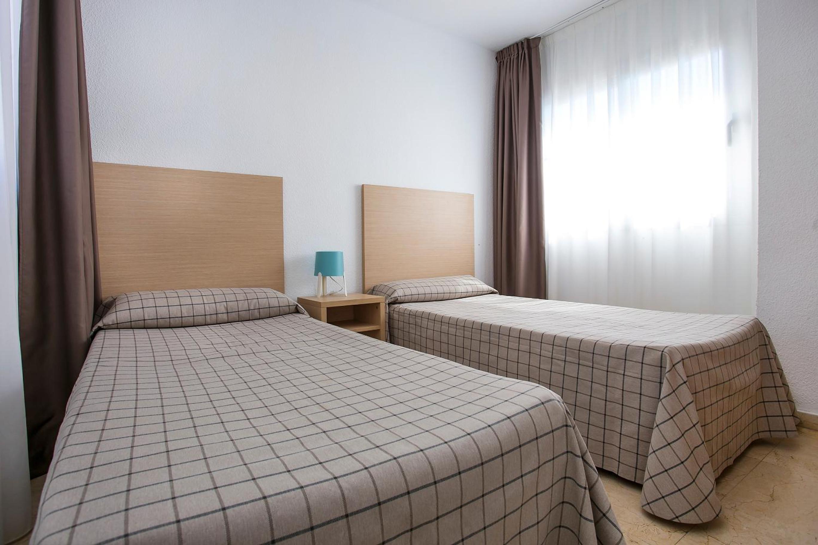 Apartamento de dos habitaciones con vista al mar (1-5 adultos)