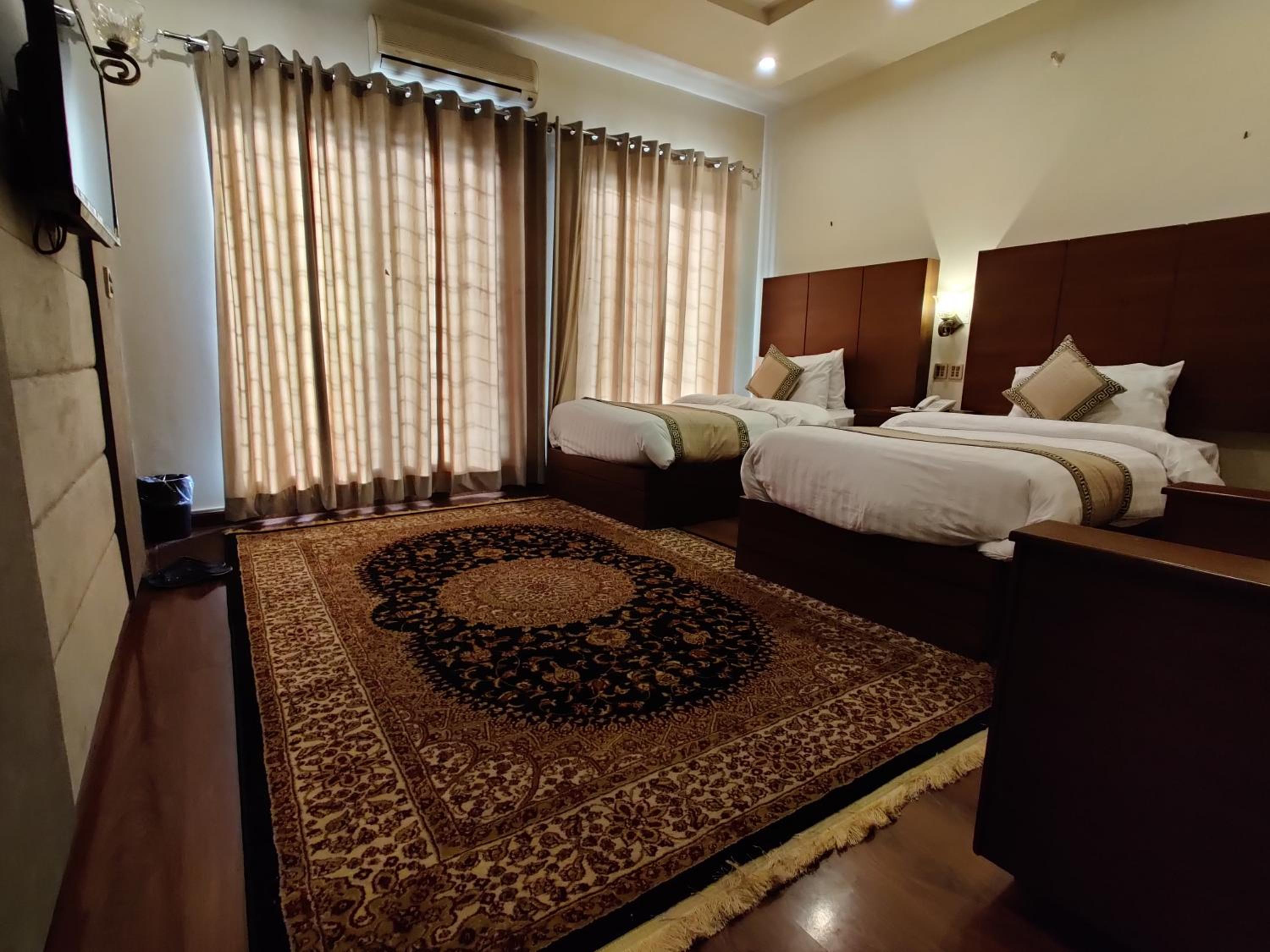 Deluxe Twin Room photo 1