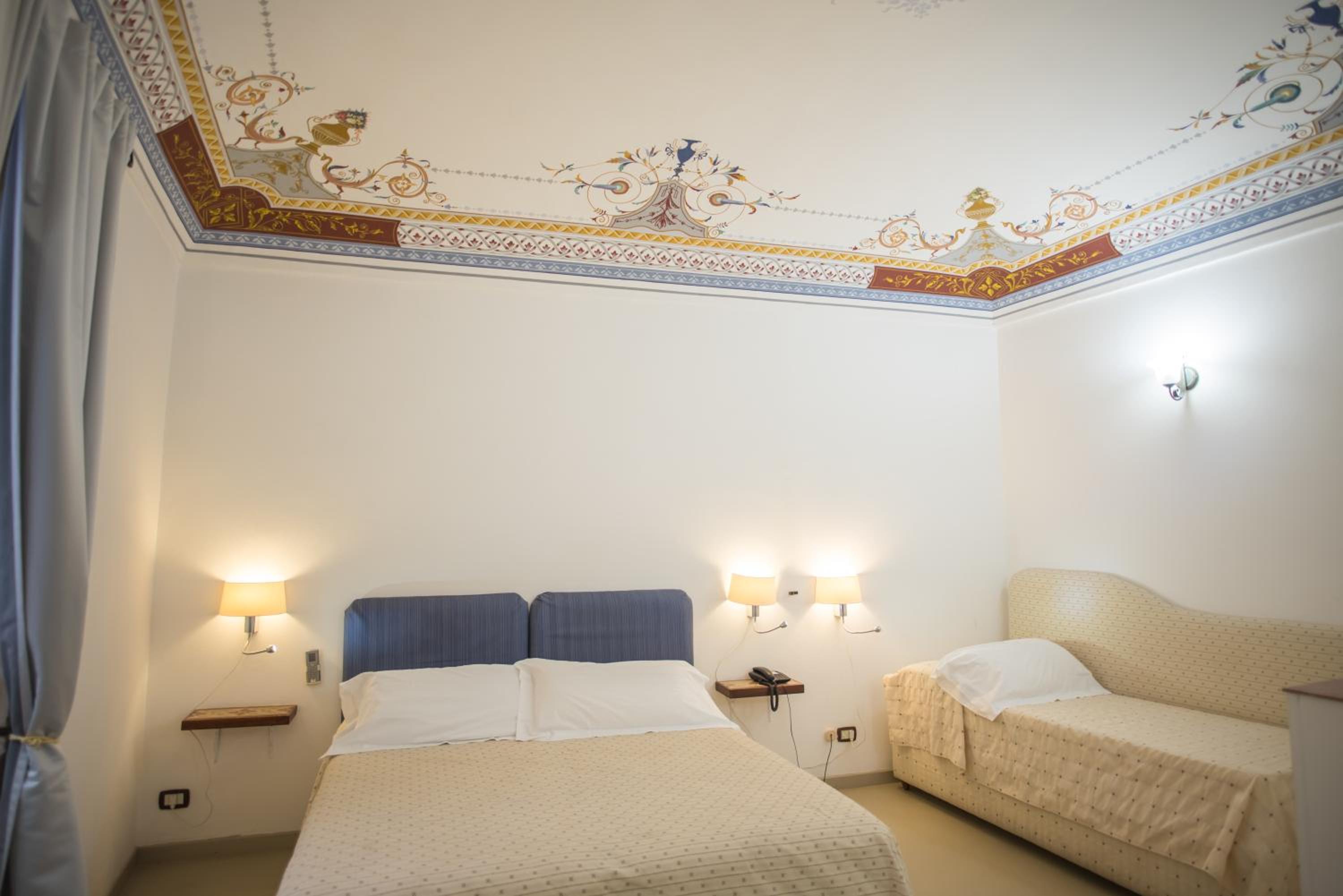Triple Room - Photo 7