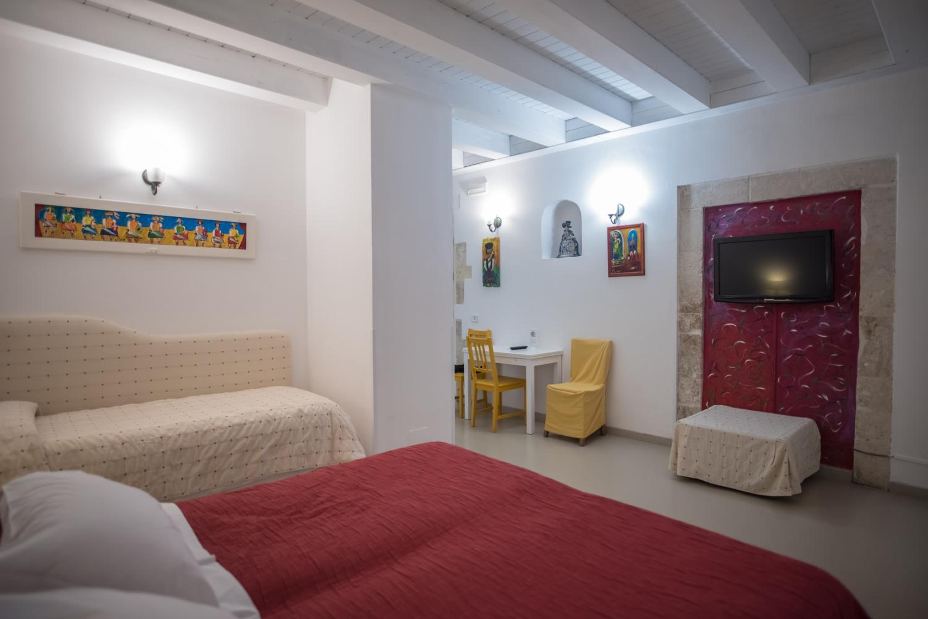 Triple Room - Photo 9
