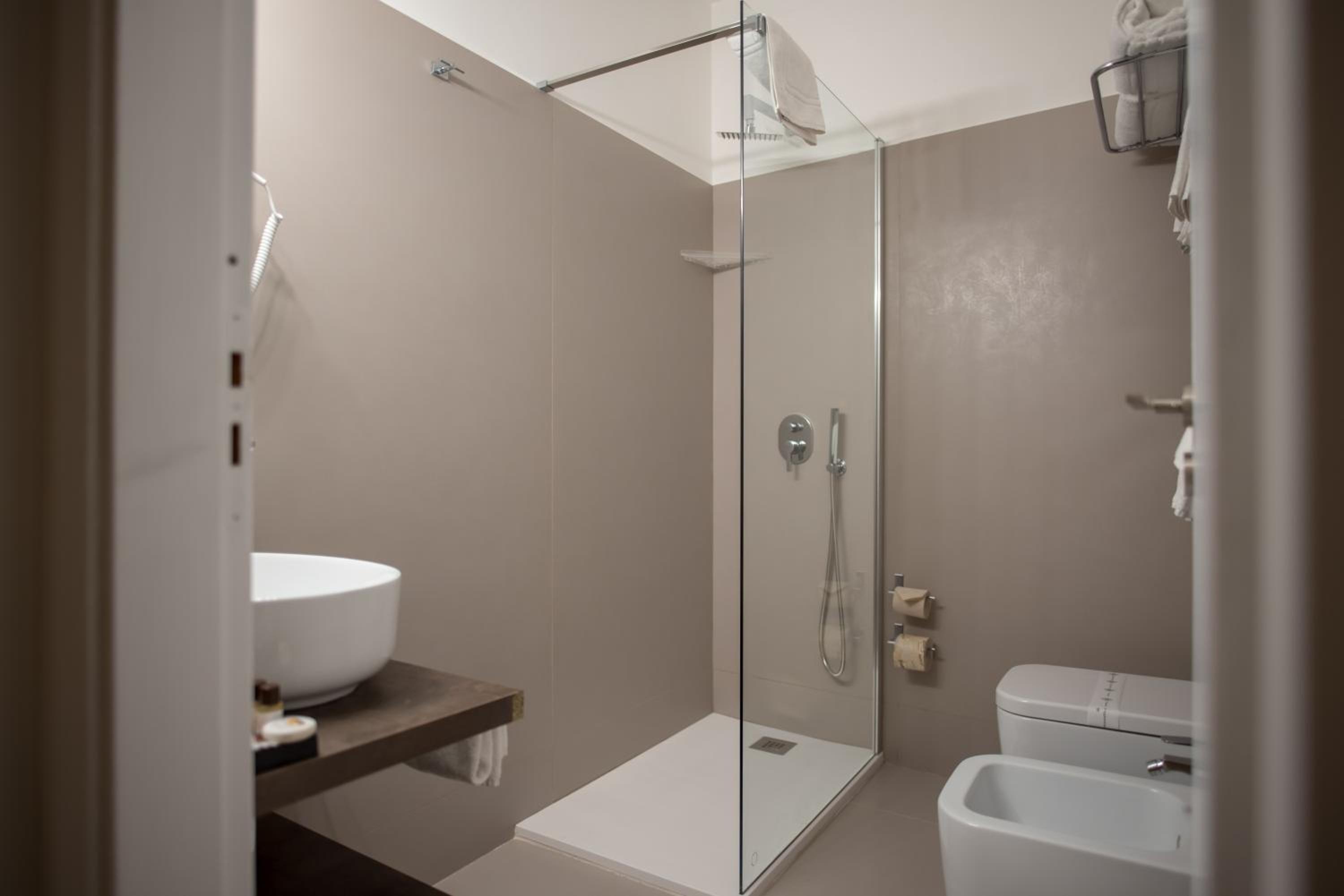 Triple Room - Photo 2