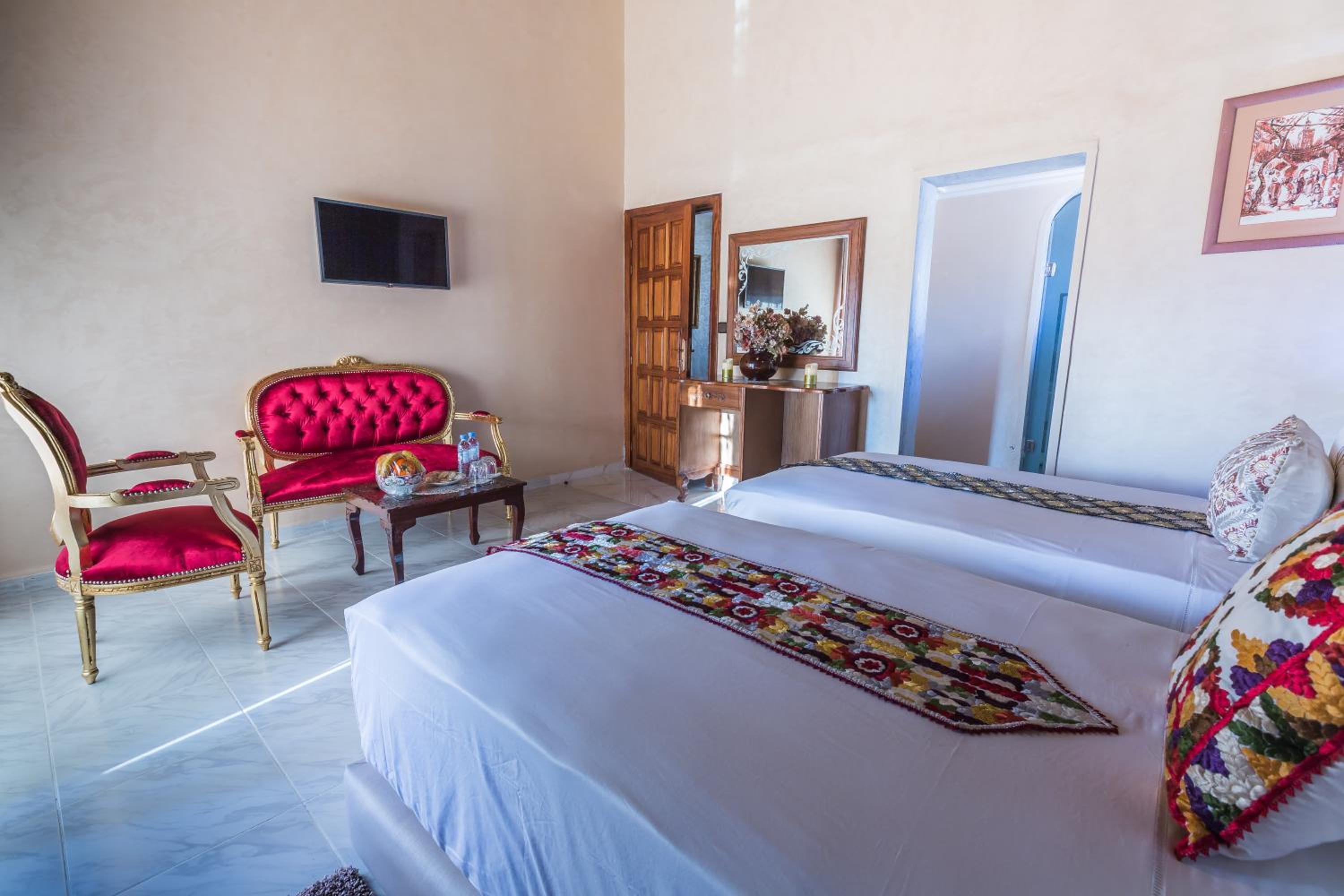 Deluxe Junior Suite - Photo 4