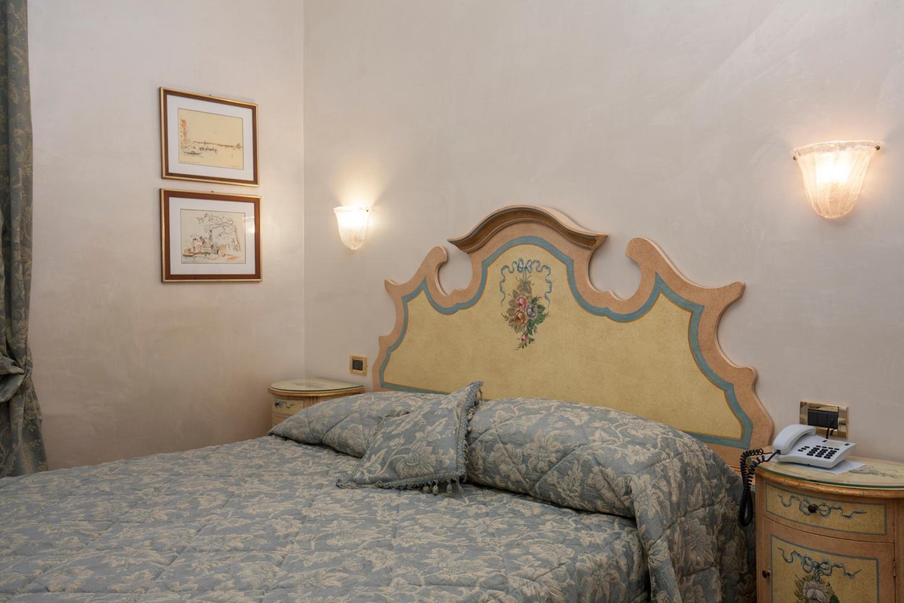 Classic Double Room photo 2