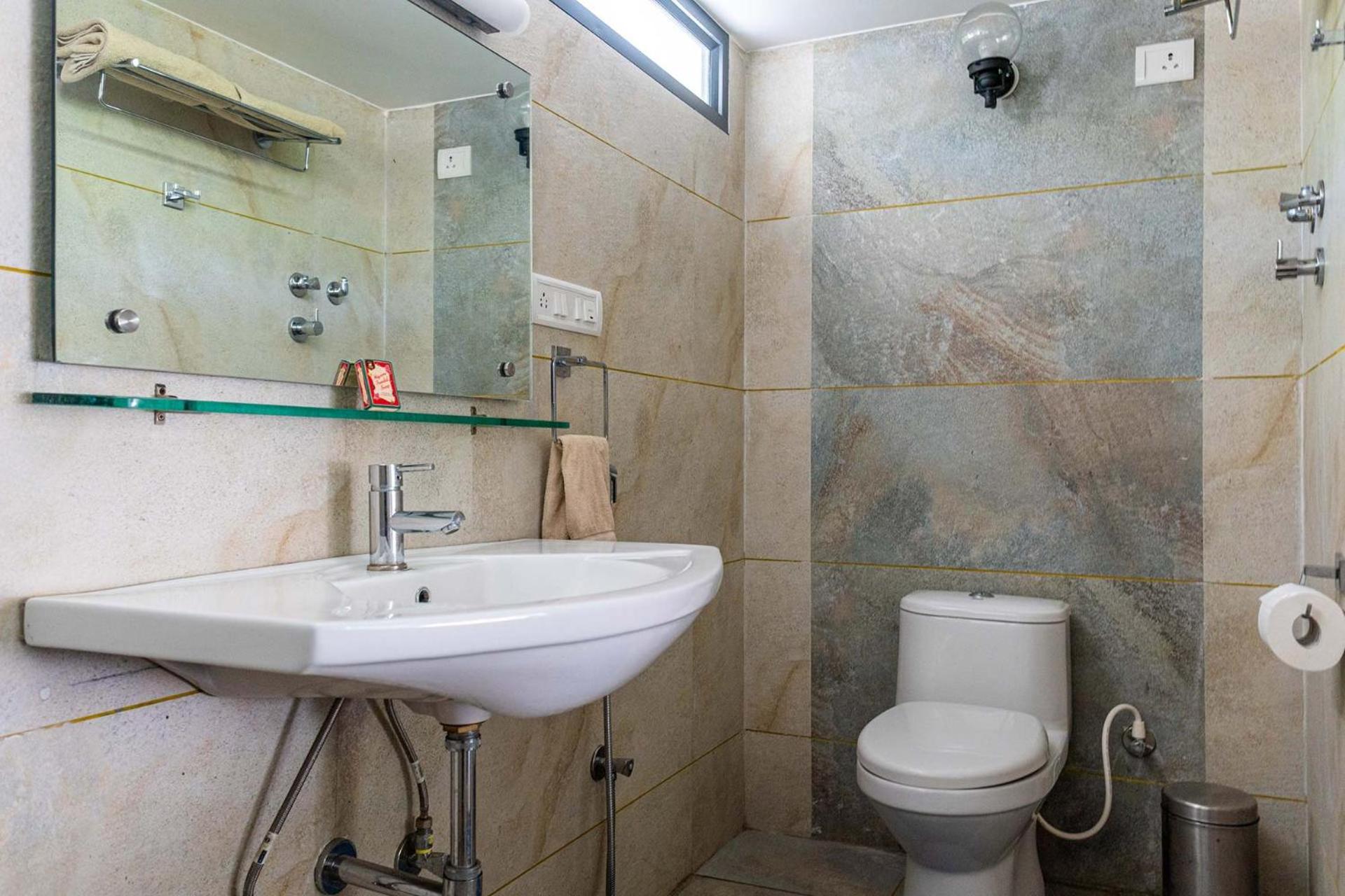 Three-Bedroom Villa - Photo 8
