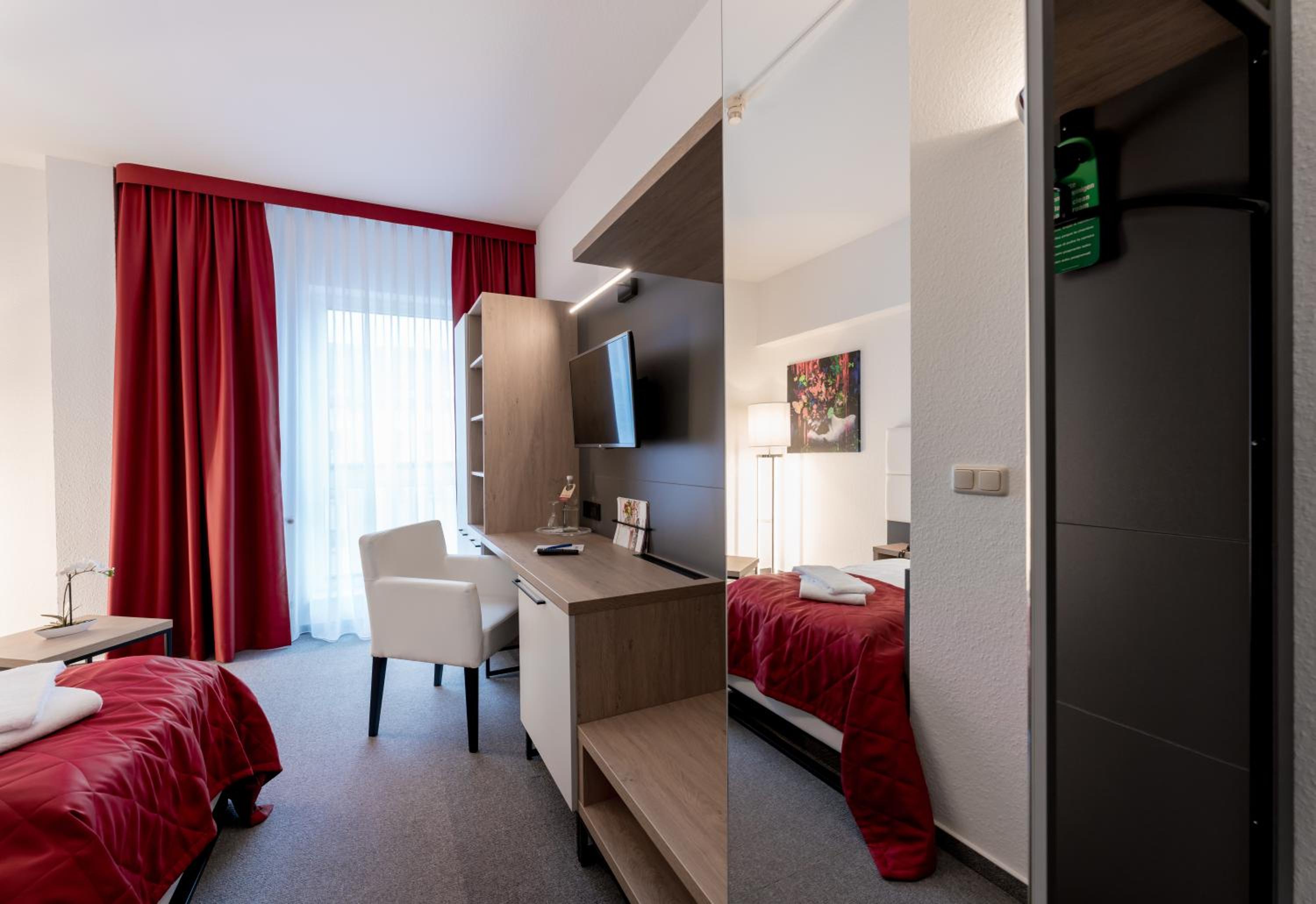 Single Room photo 3