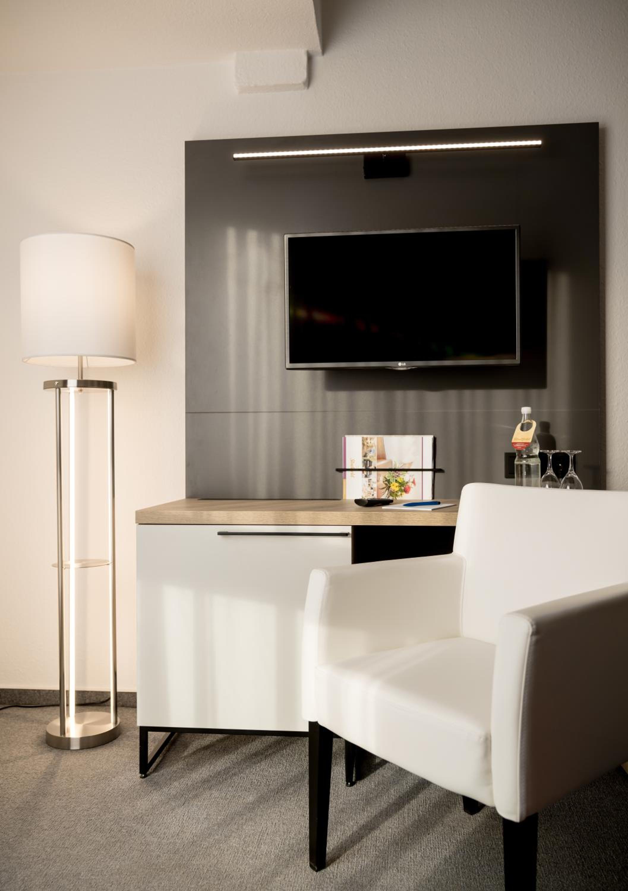 Single Room photo 2