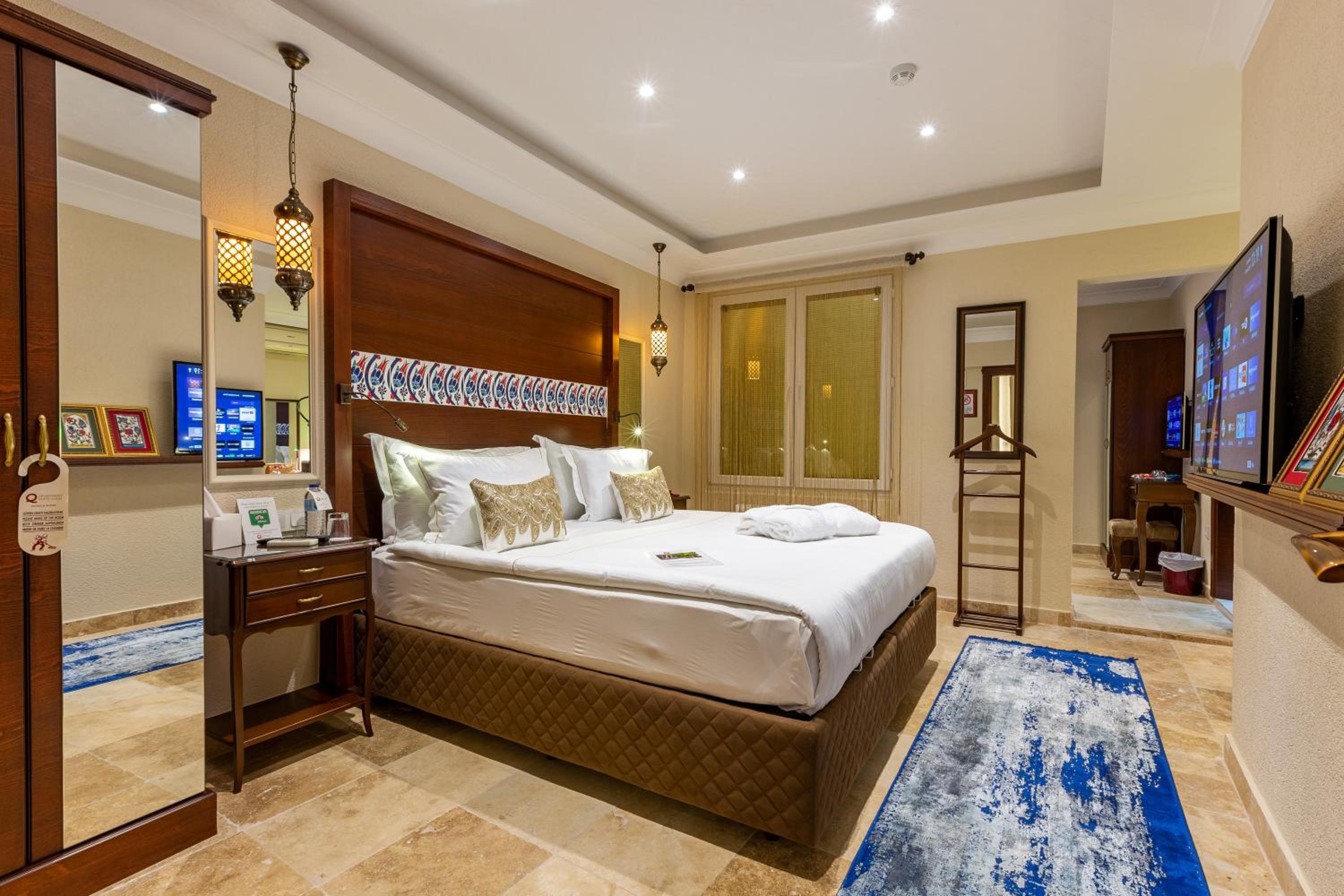 Family Room with Two Bathrooms