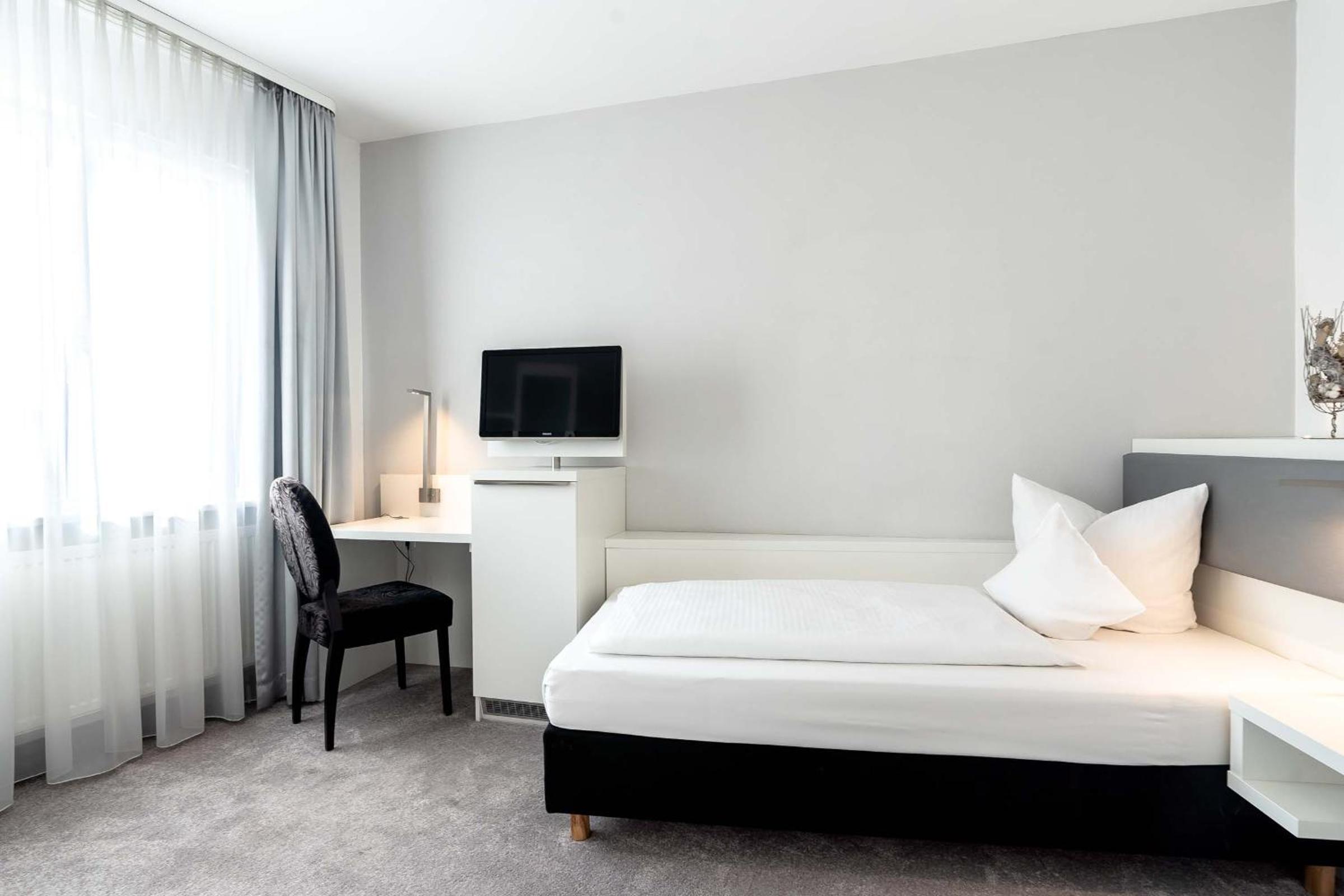 Single Room photo 1