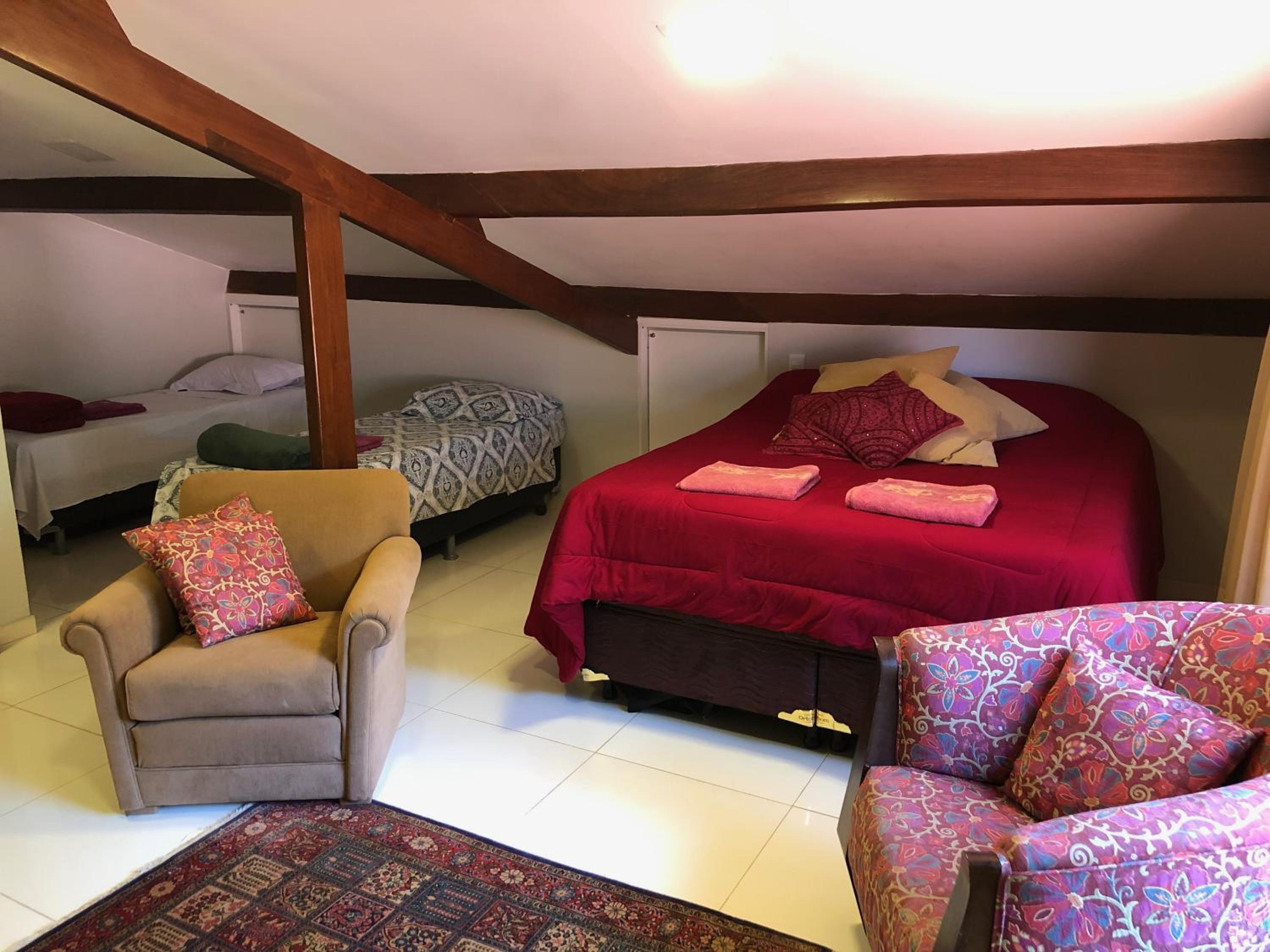 Deluxe Queen Suite - Photo 7