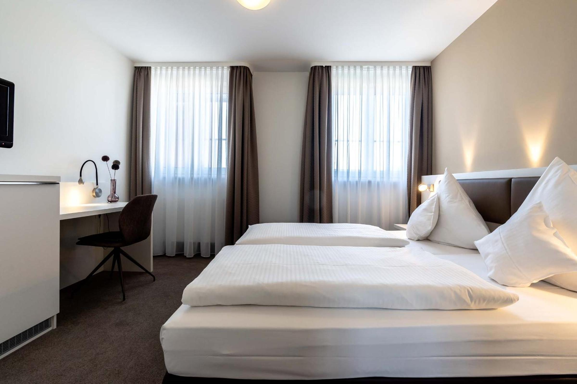Double Room - Photo 1