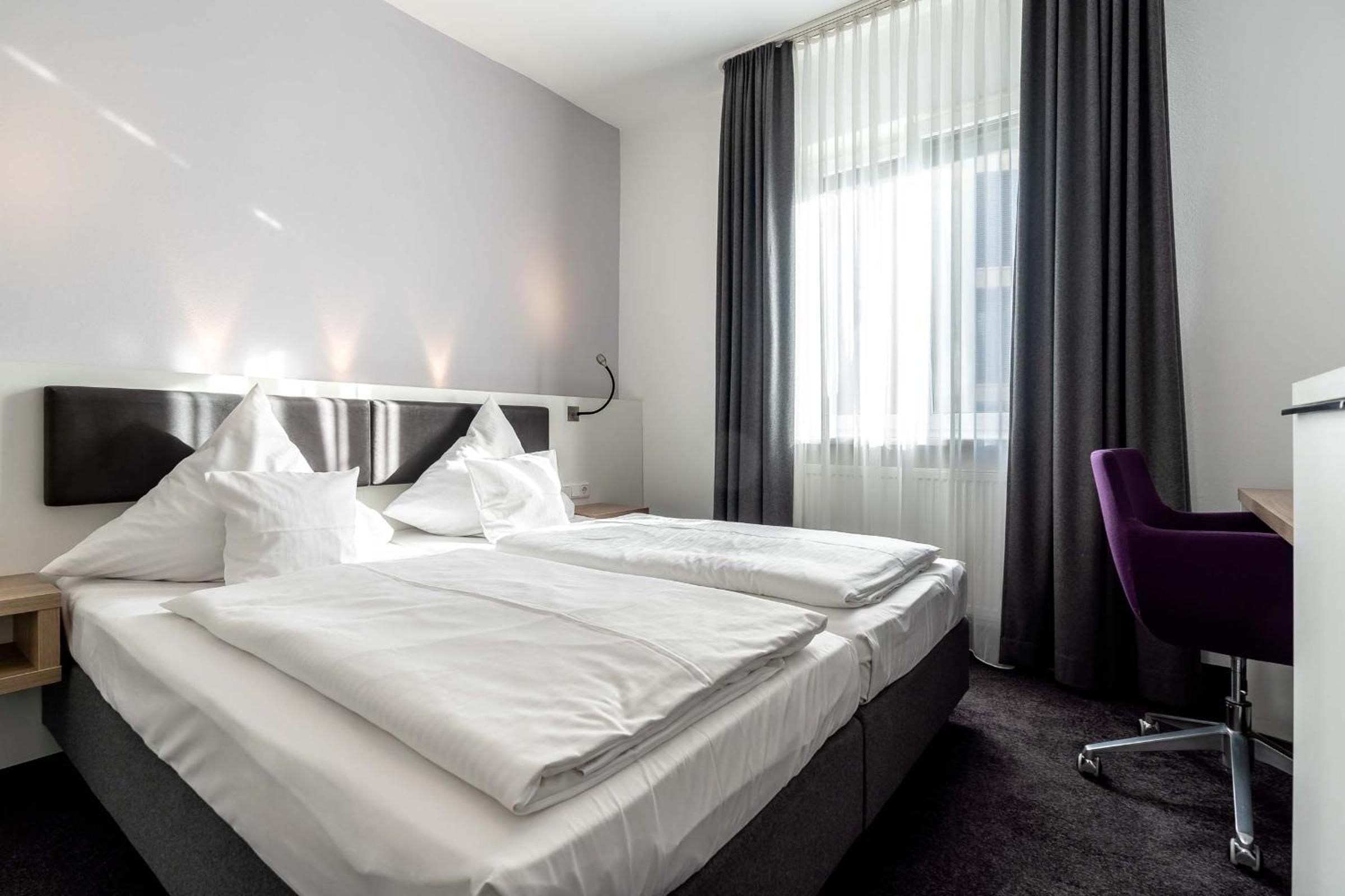 Double Room - Photo 10