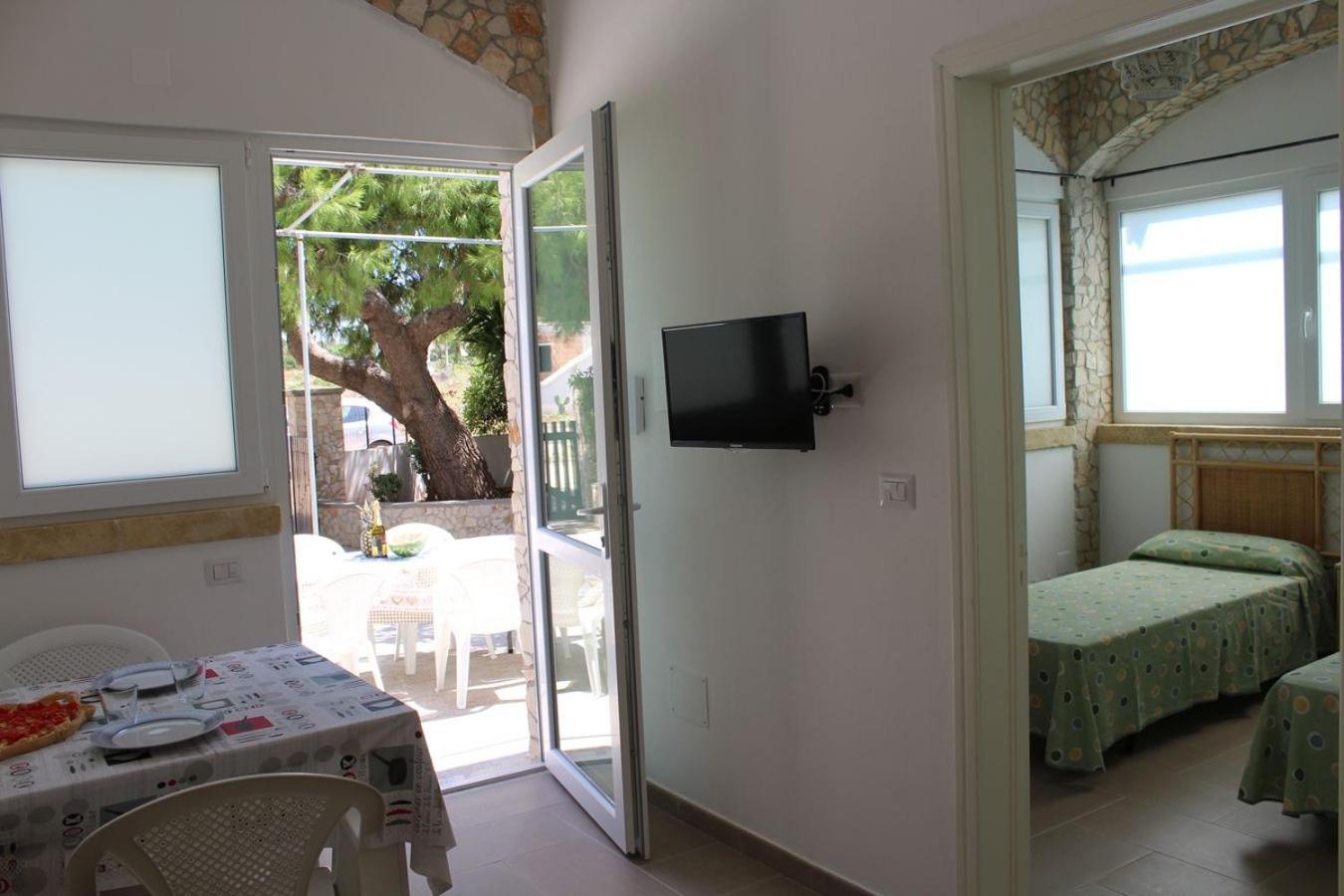 Two-Bedroom House - Photo 3