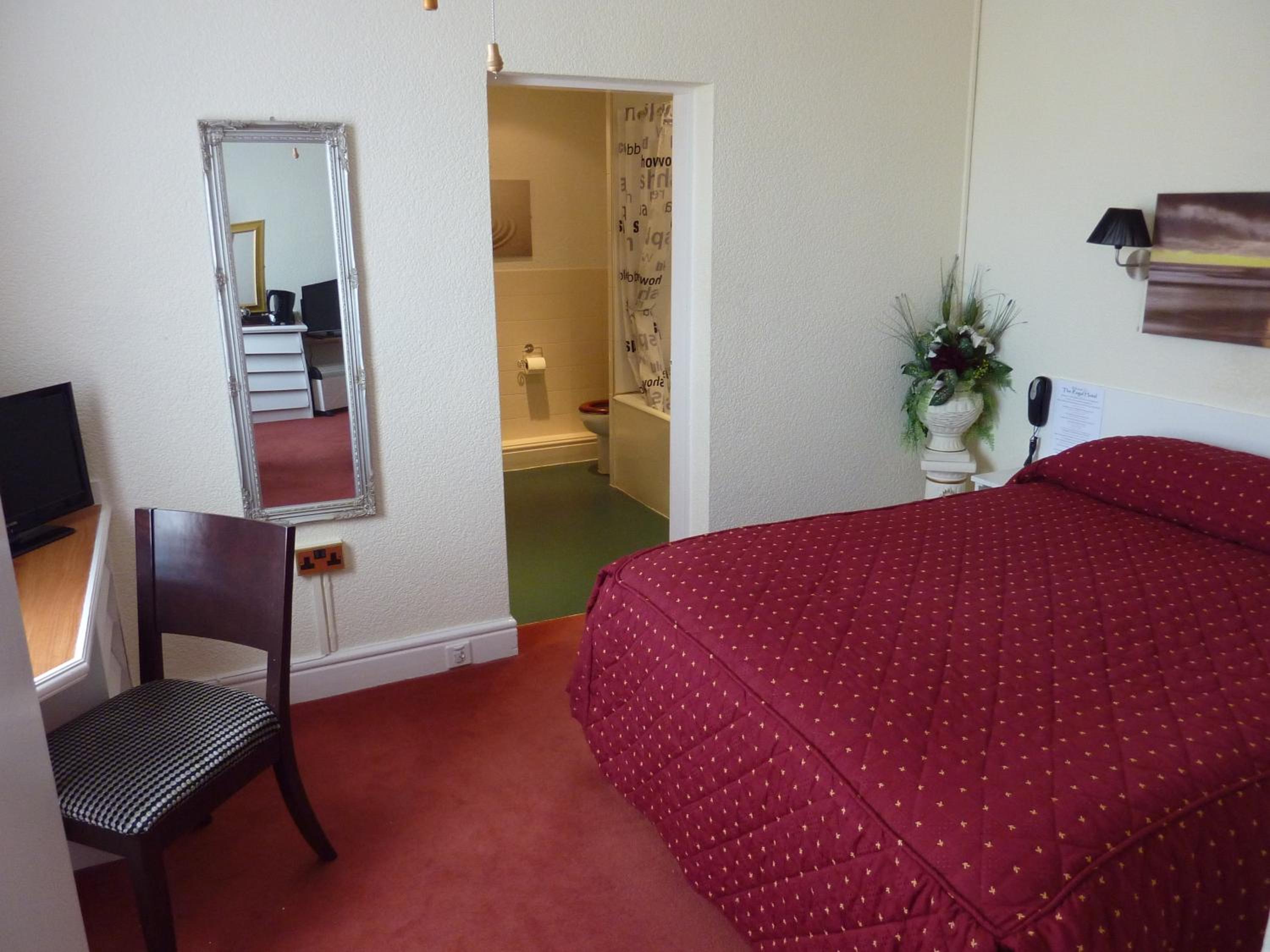 Double Room - Photo 5