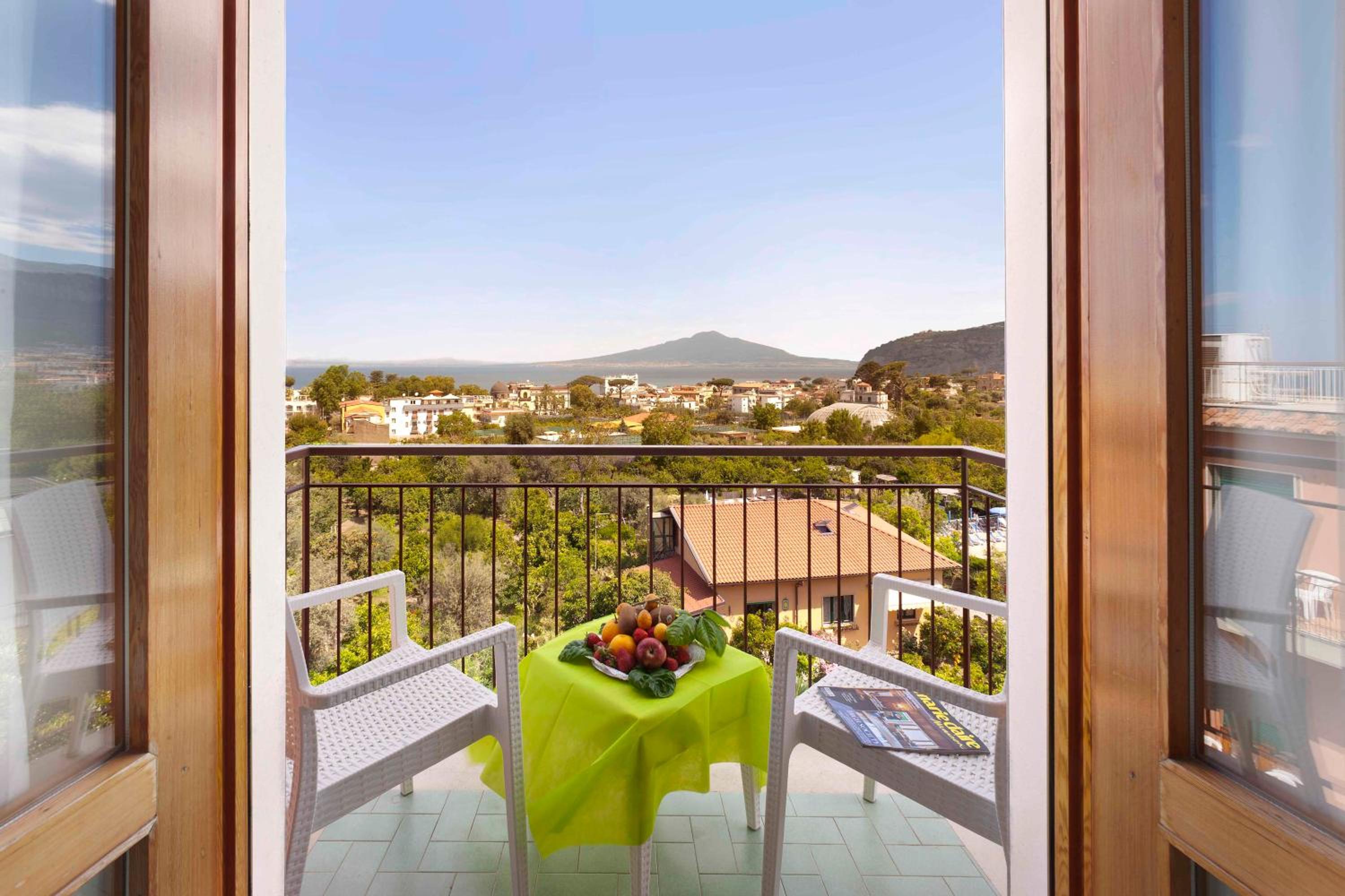 Double or Twin Room with Sea View photo 2