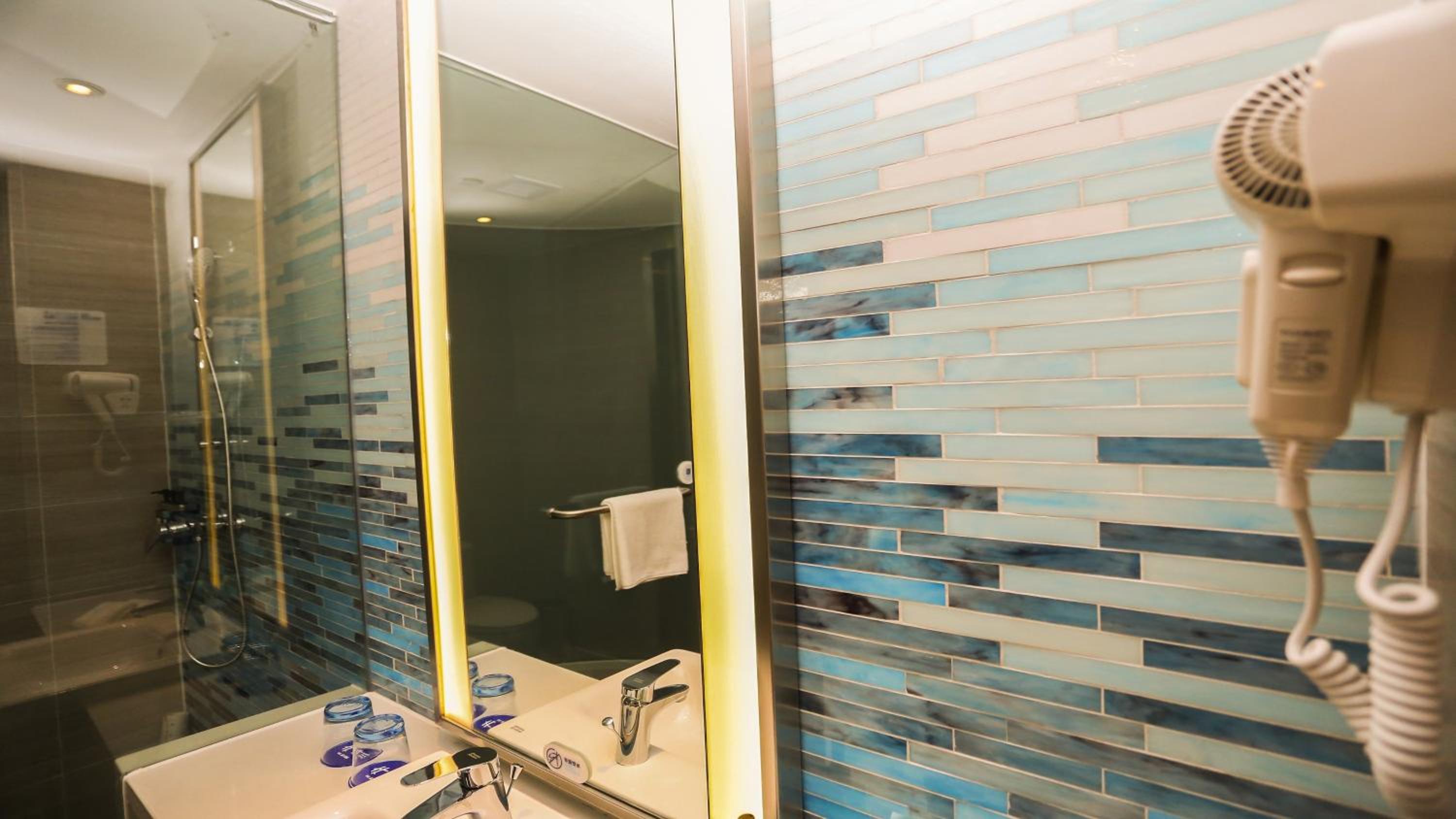 Standard Twin Room photo 1