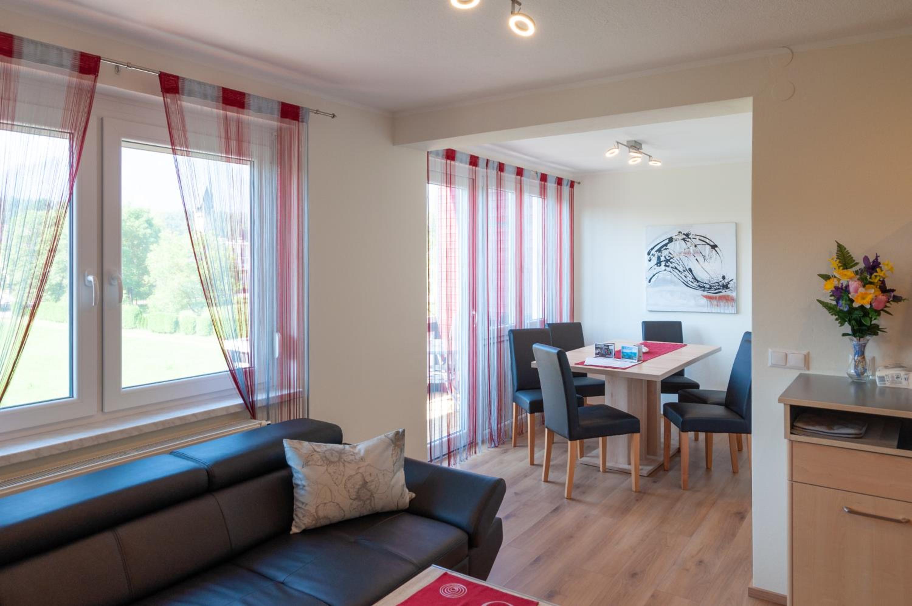 Apartment with Balcony photo 2