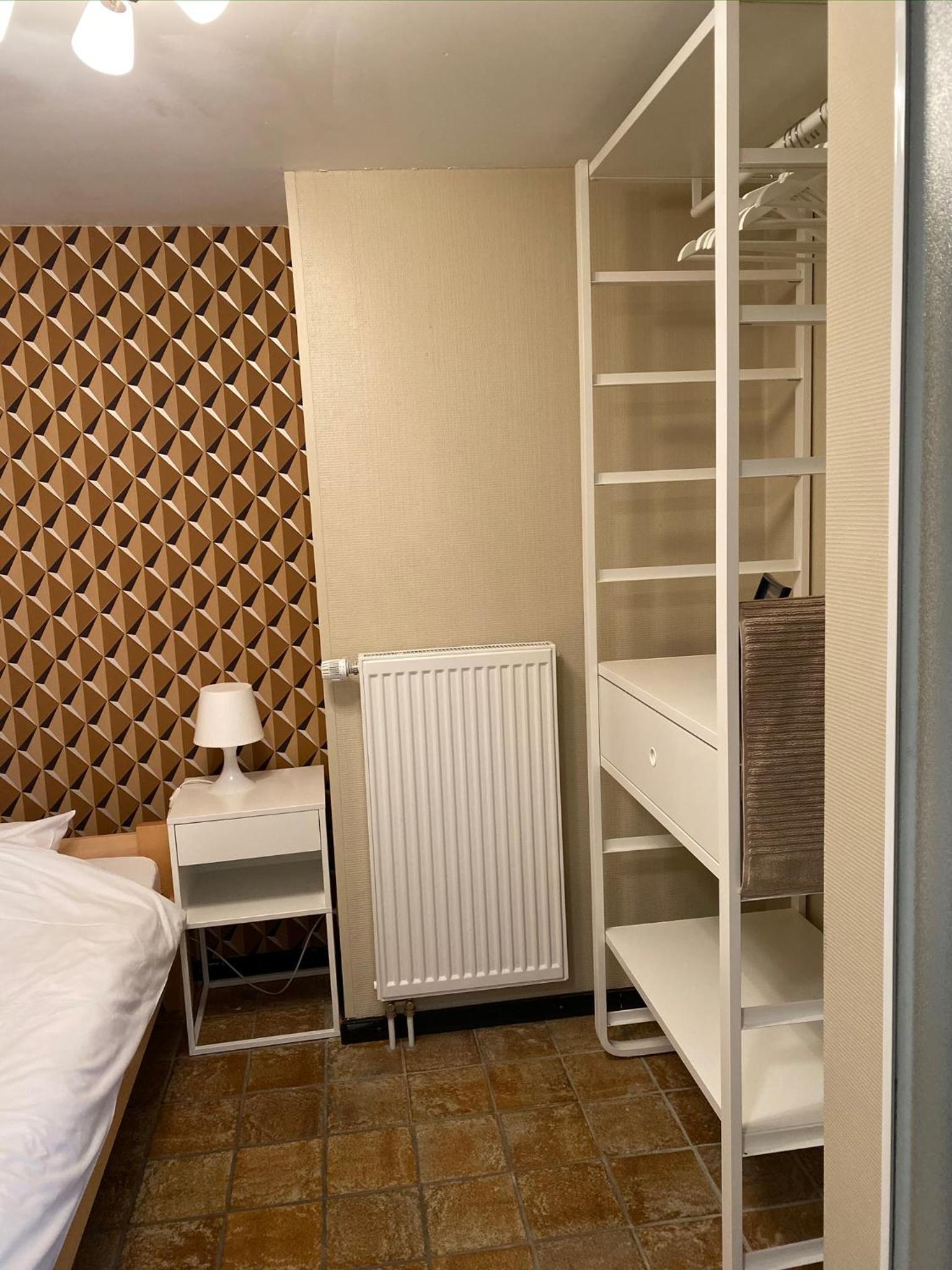 Studio Apartment - Photo 19