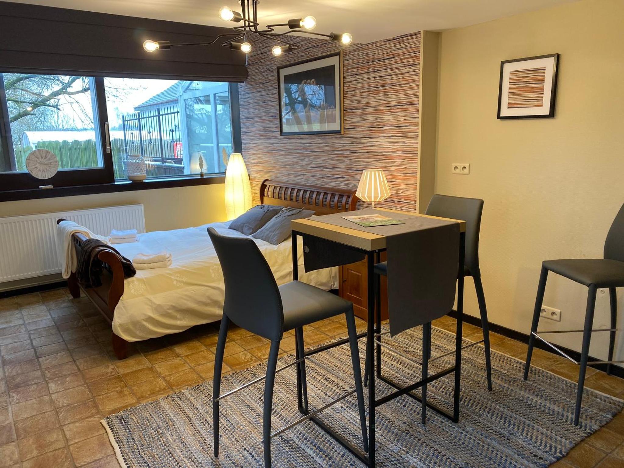 Studio Apartment - Photo 3