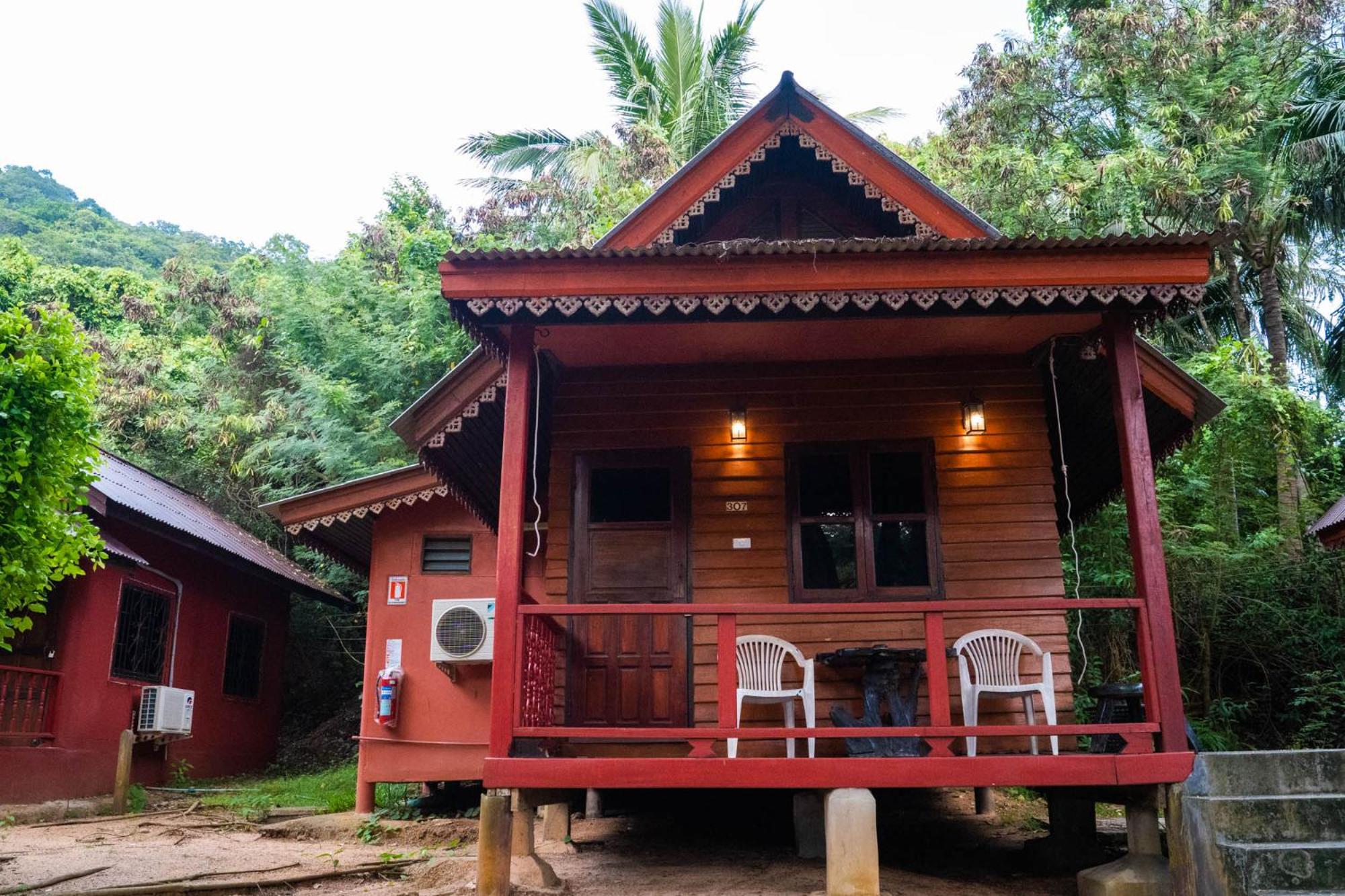 Bungalow with Garden View photo 2