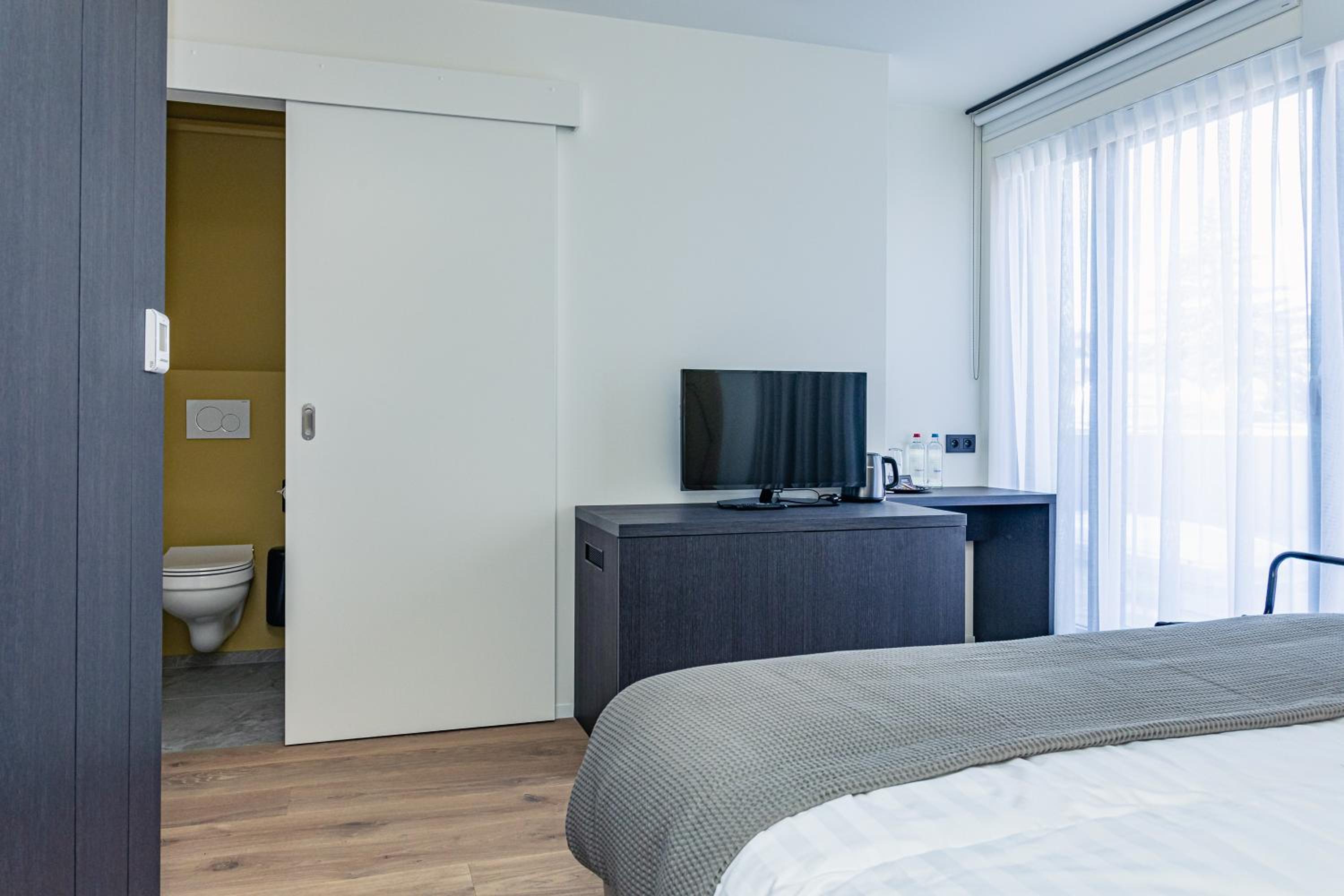 Standard Double or Twin Room photo 3