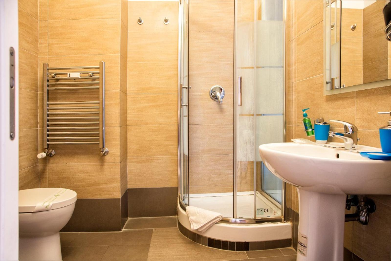 Triple Room with Balcony and View photo 3