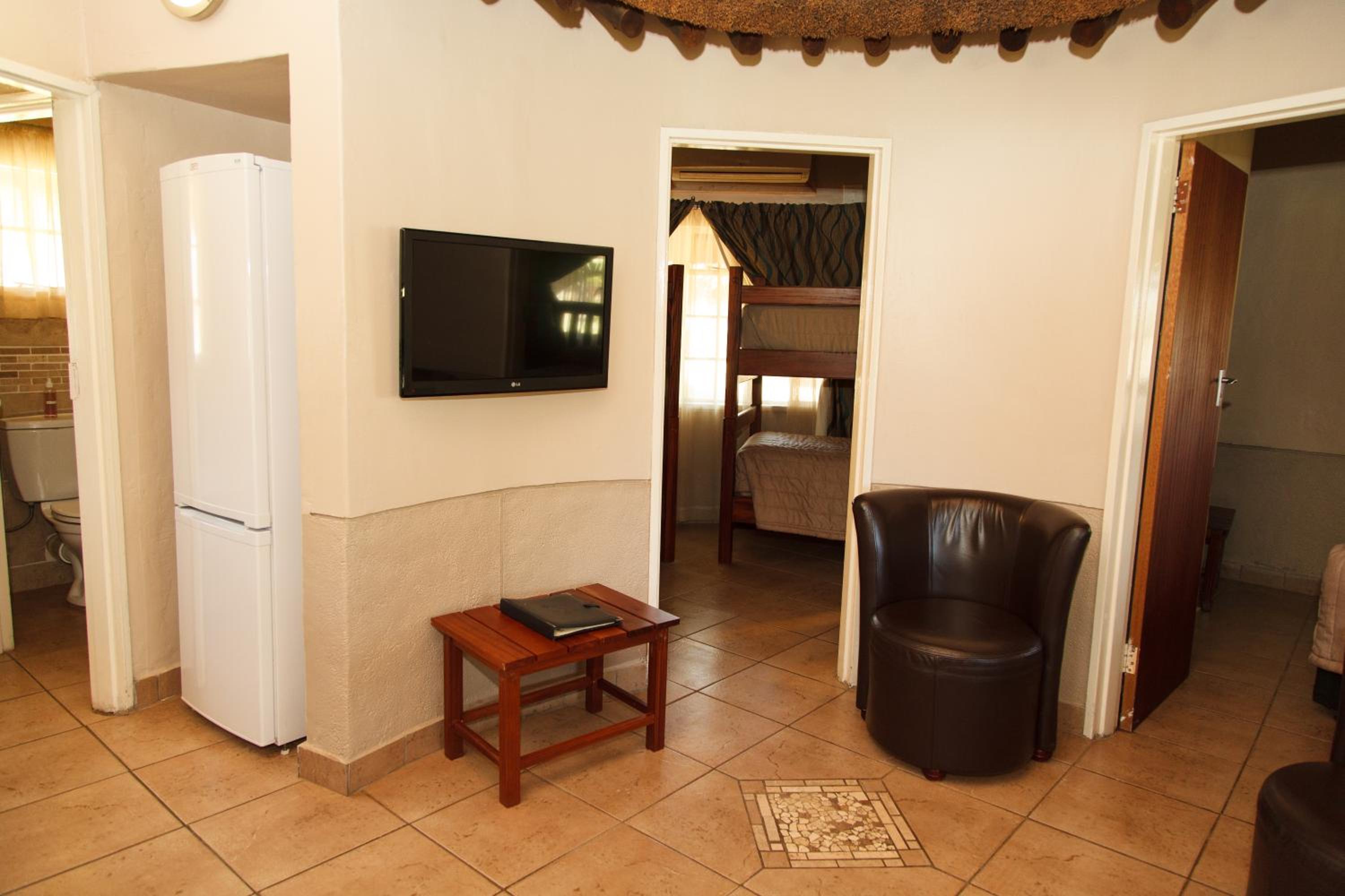 Two-Bedroom Chalet - Photo 4