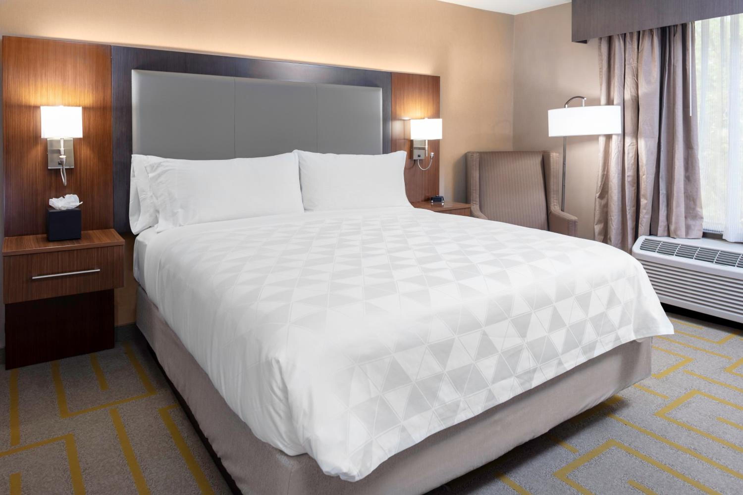 King Suite - Photo 3