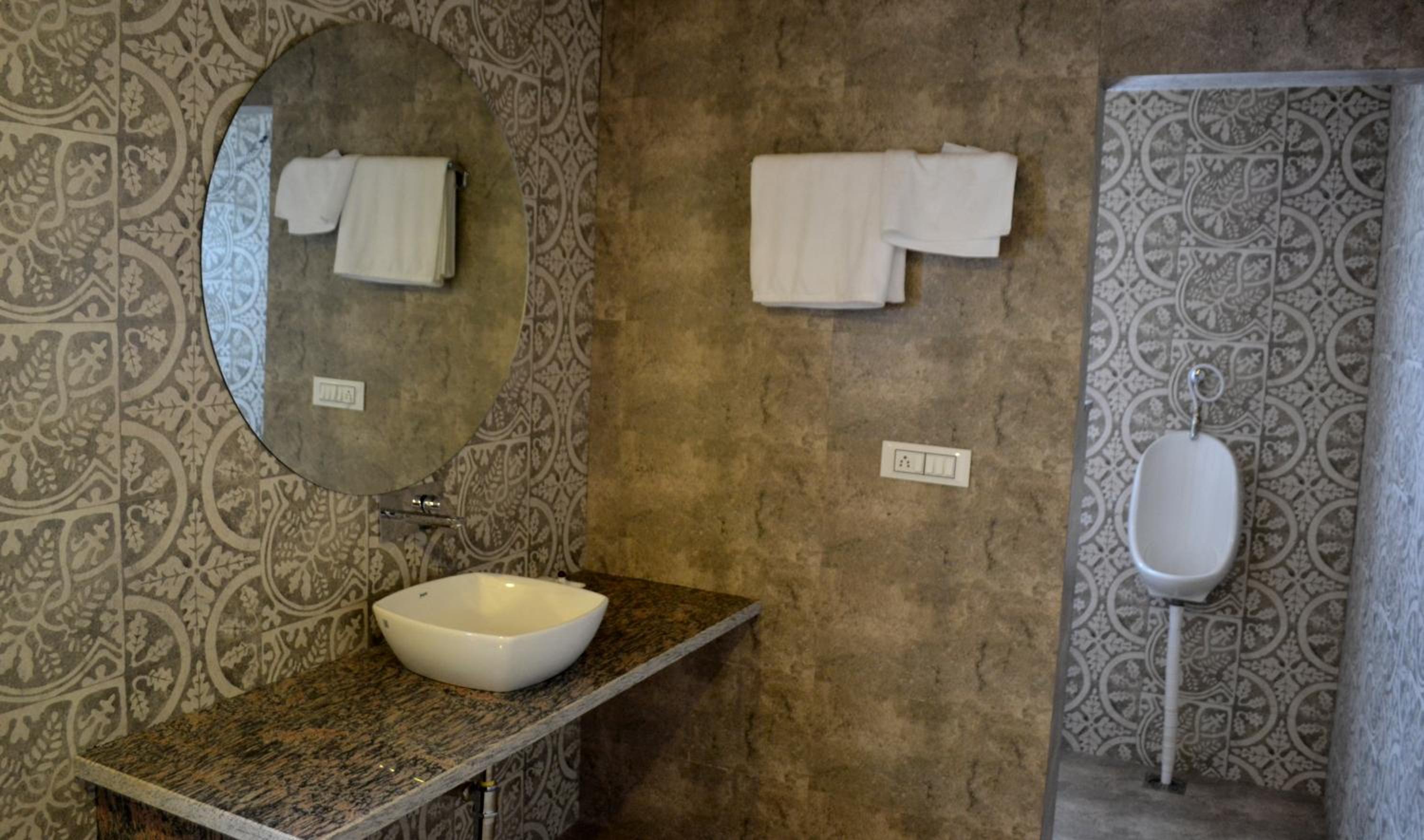 Suite - Photo 2