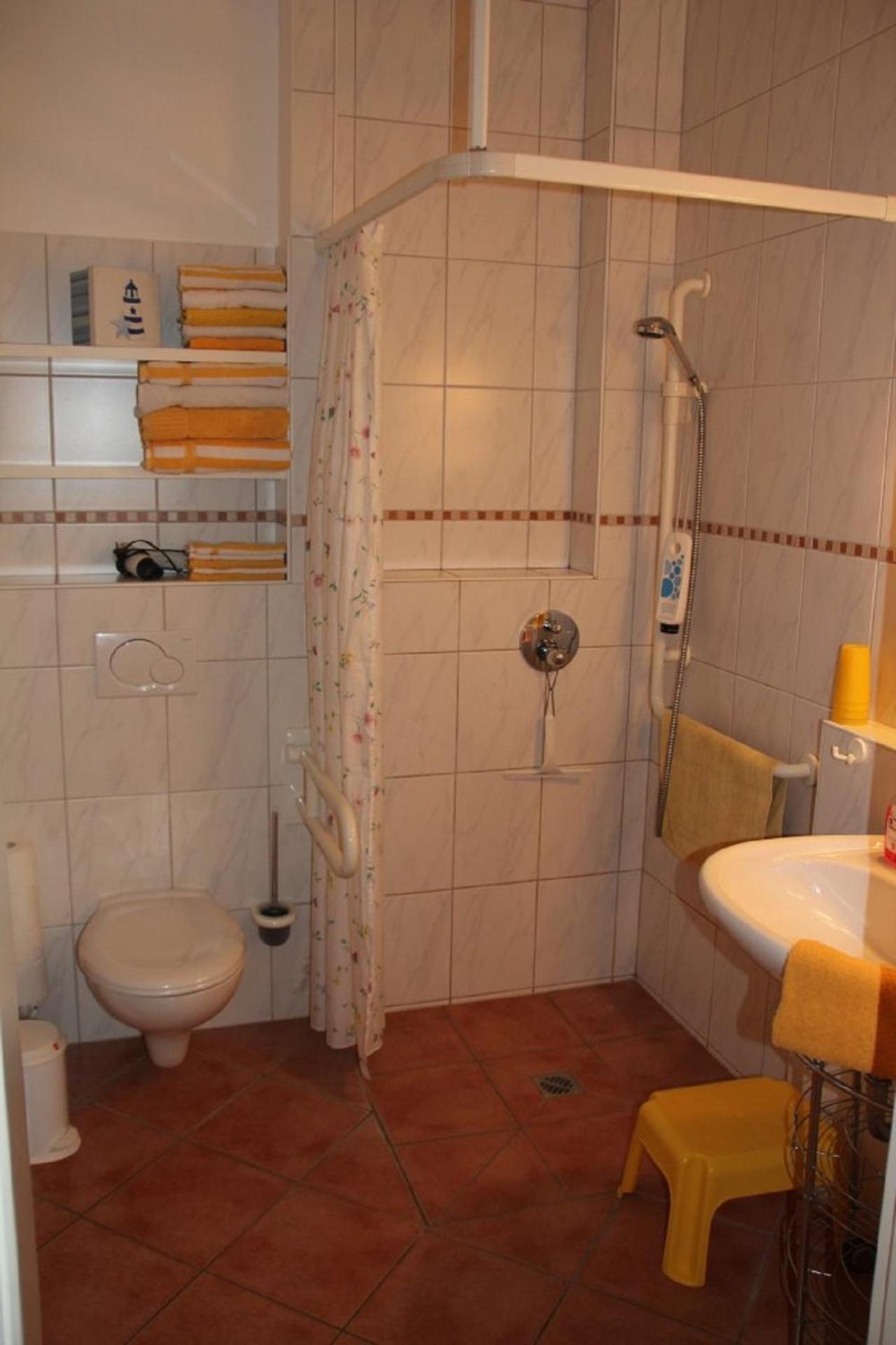 Four-Bedroom House photo 3
