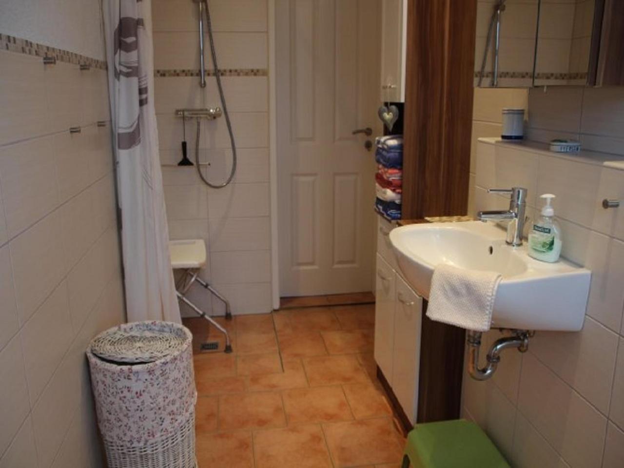 Three-Bedroom House photo 3