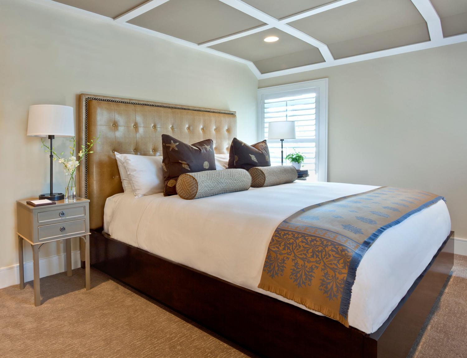 INN Junior Suite-Located at the White Elephant Inn at 19 North Water Street