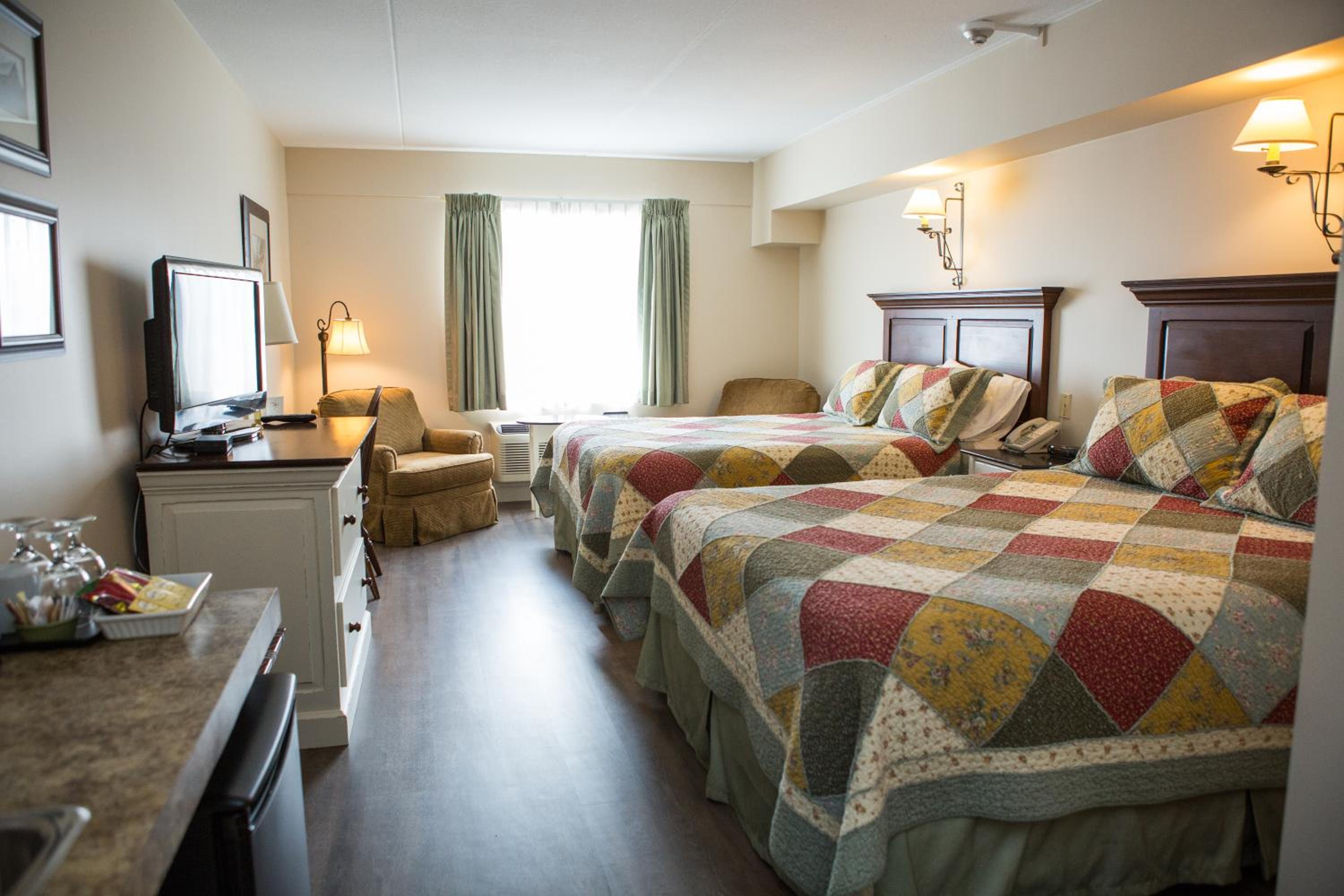Queen Room photo 1