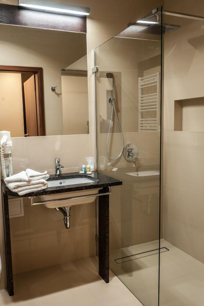 Double Room - Photo 4
