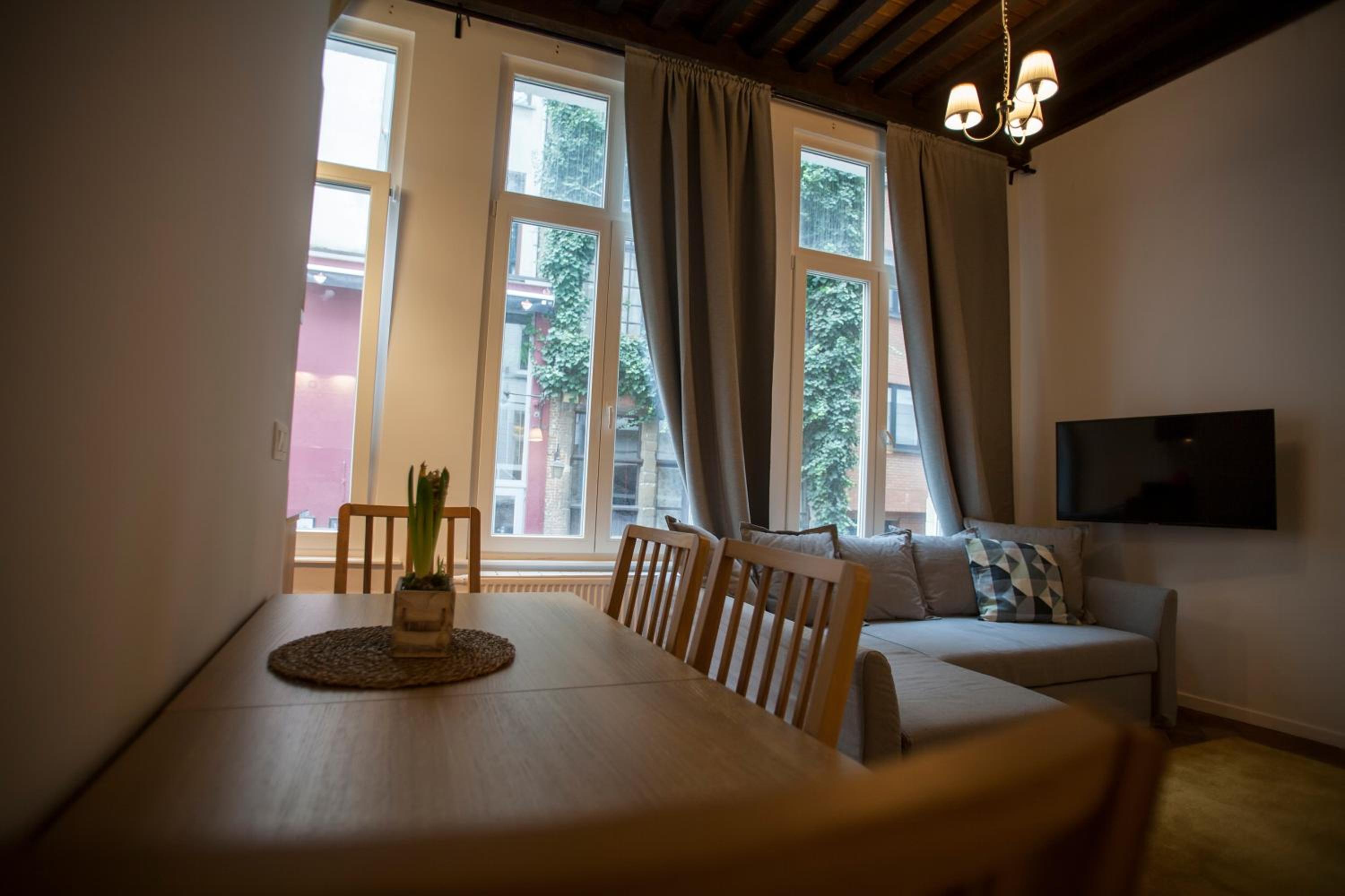 Studio Apartment photo 2