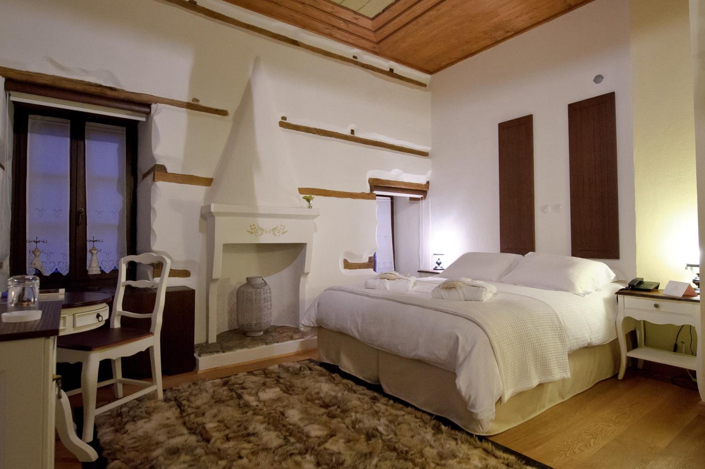 Deluxe Double or Twin Room - Photo 1