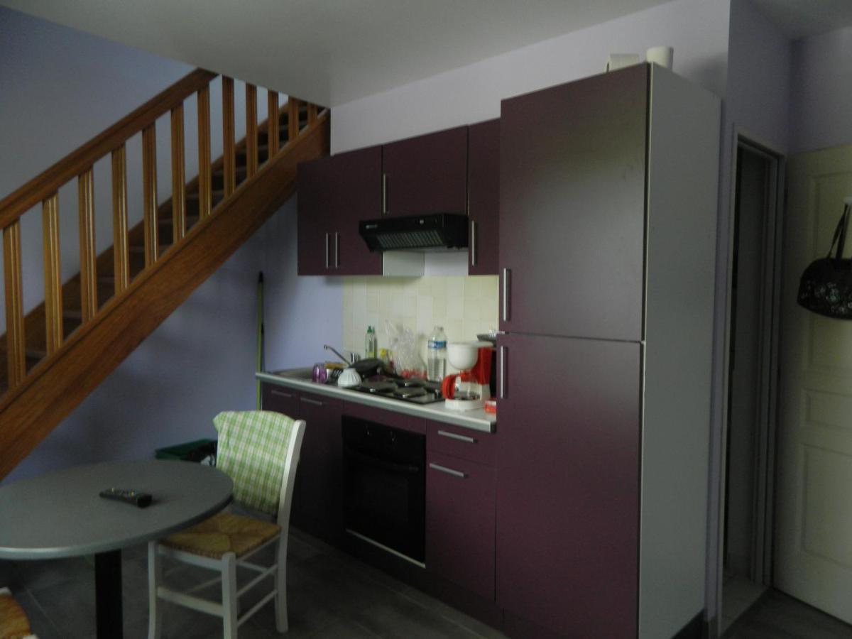 Large Studio (2 Adults)