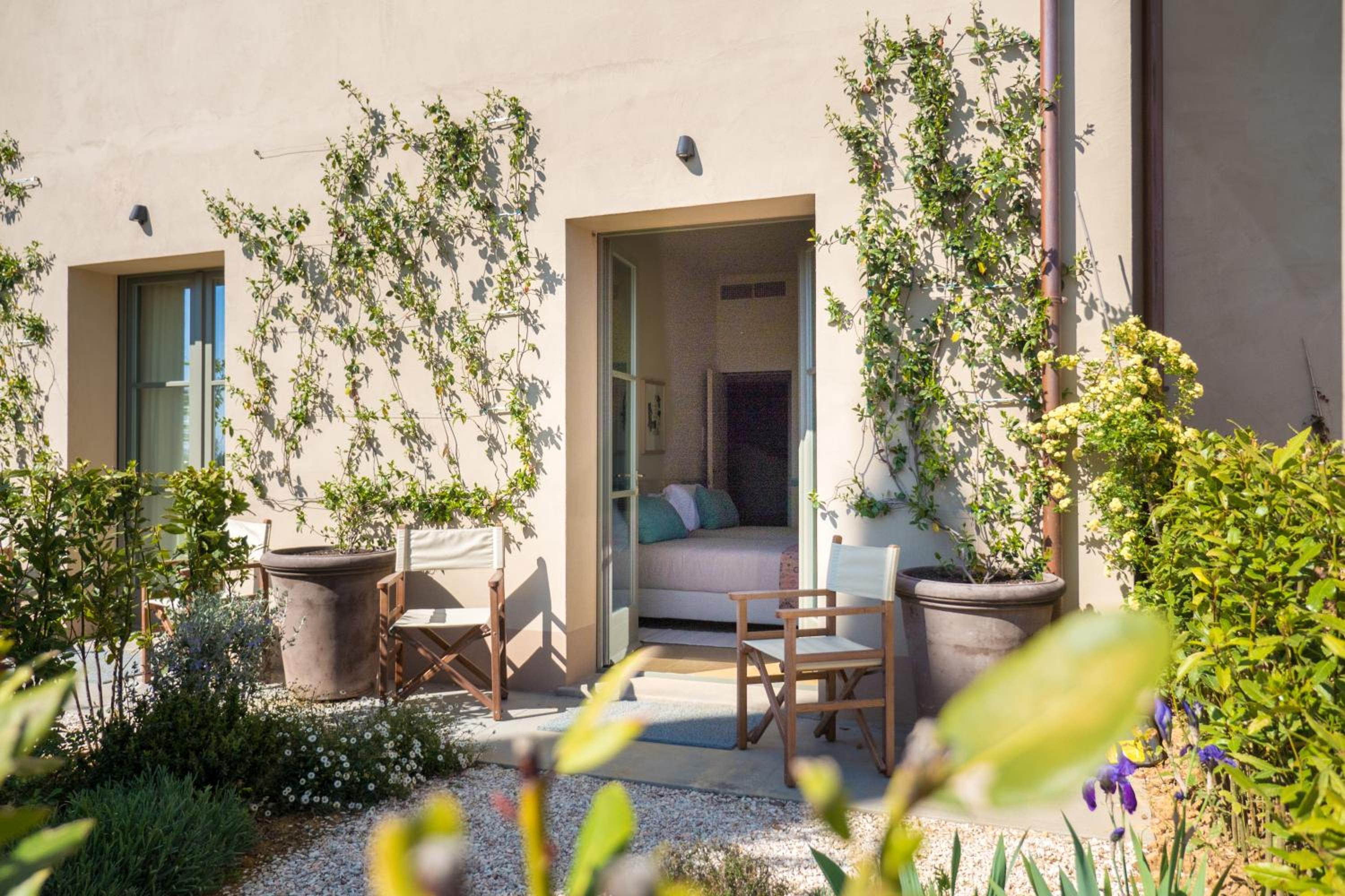 Superior Double Room With Garden photo 2