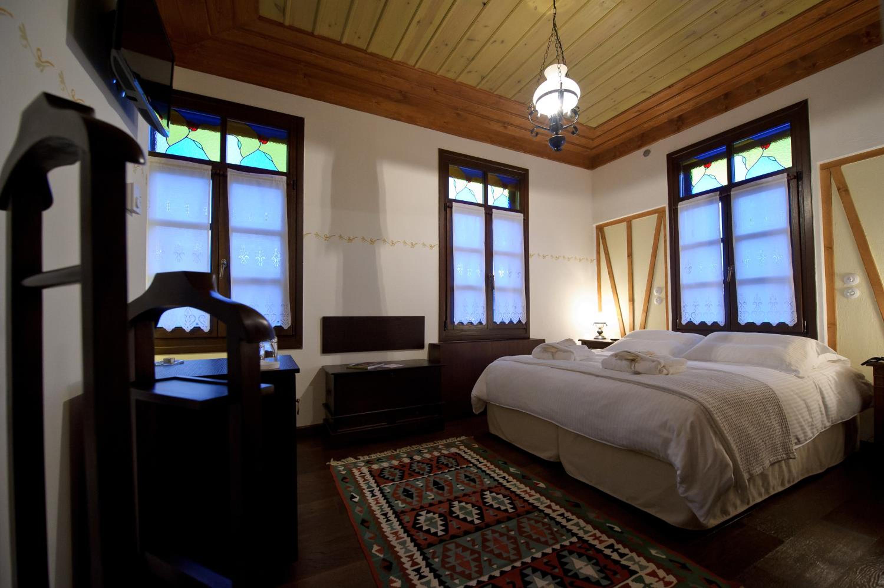 Deluxe Double or Twin Room - Photo 19