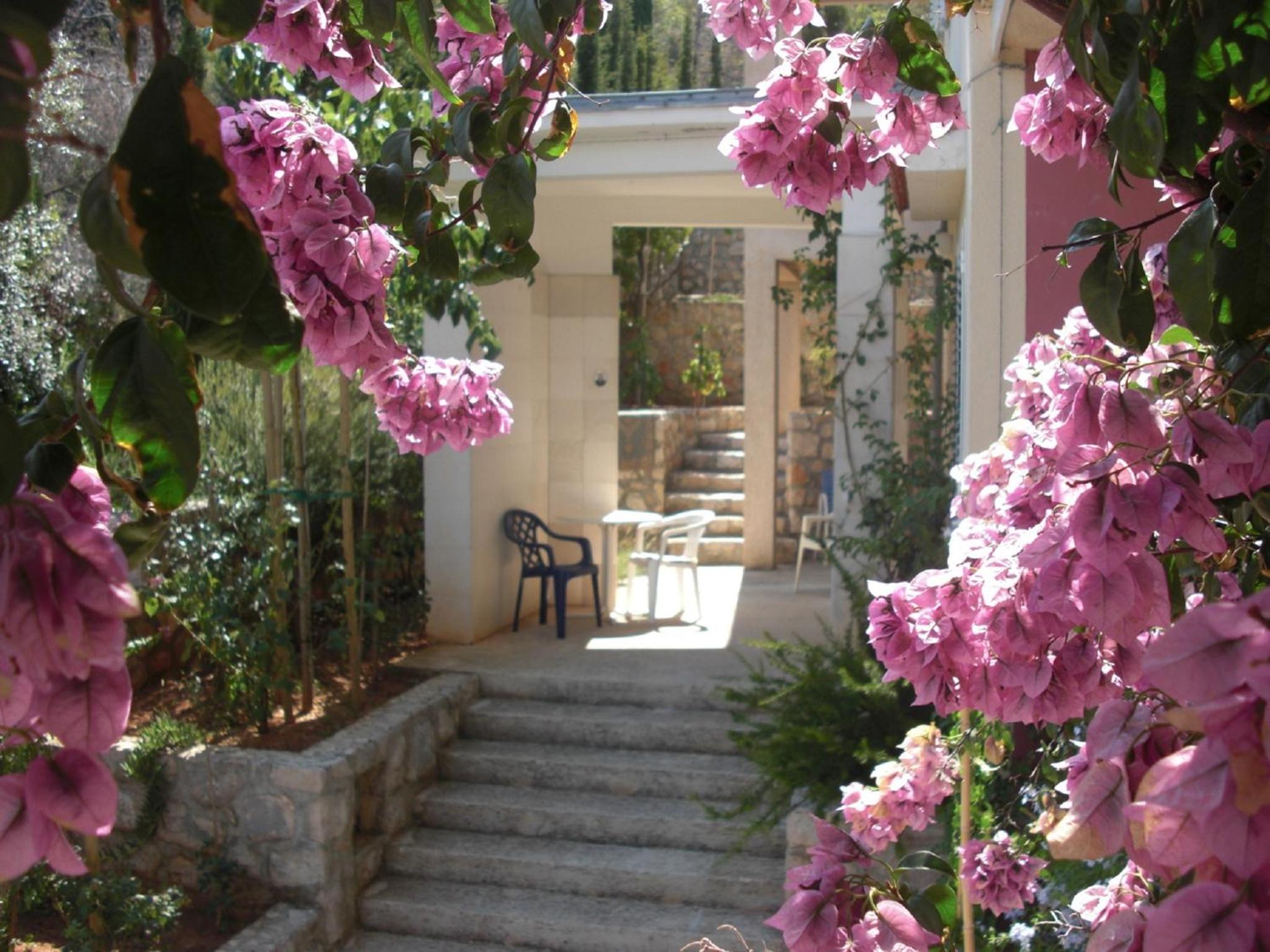 Three-Bedroom Apartment with Terrace and Sea View (7 Adults) photo 2