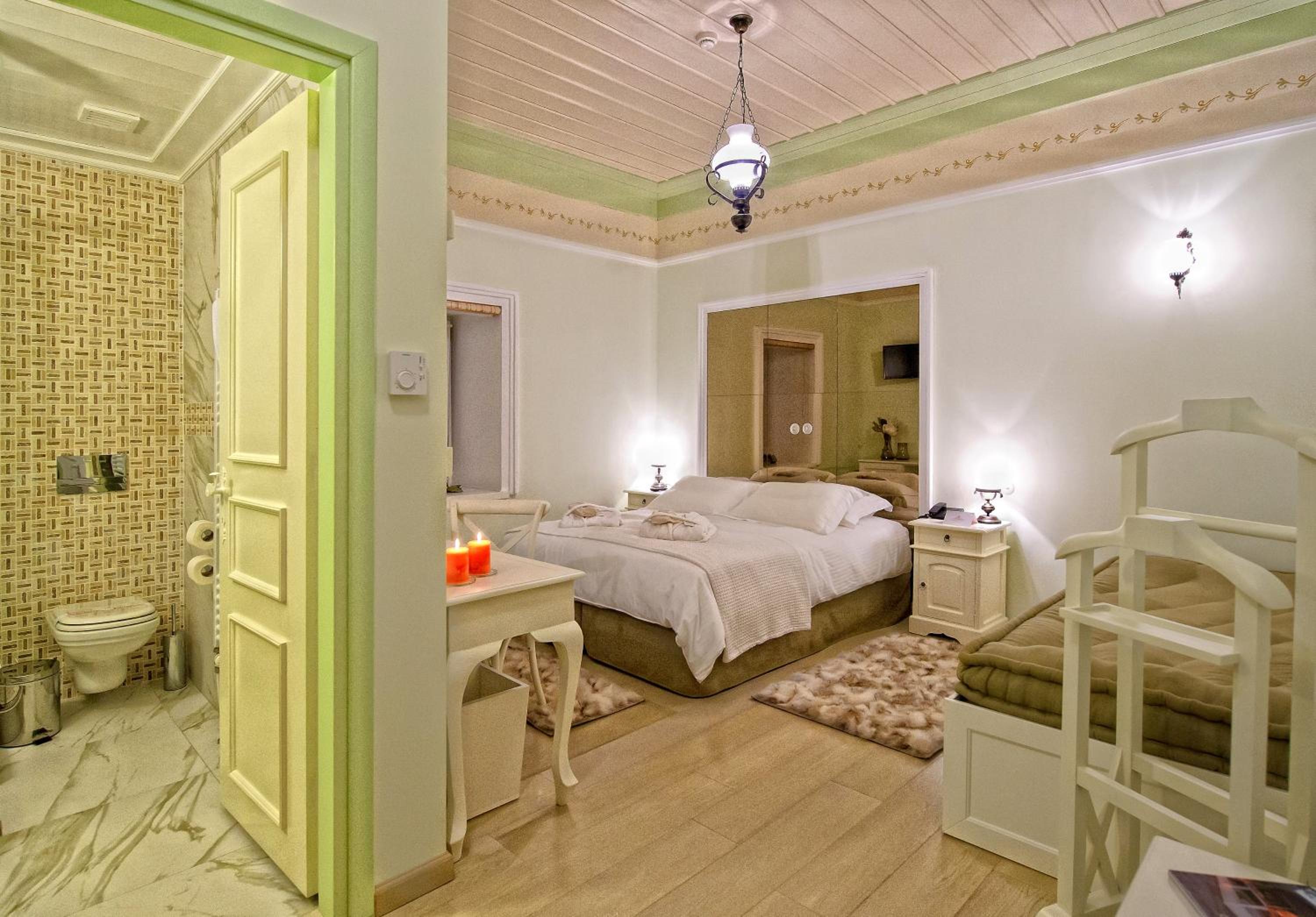 Junior Suite with Extra Bed - Photo 7