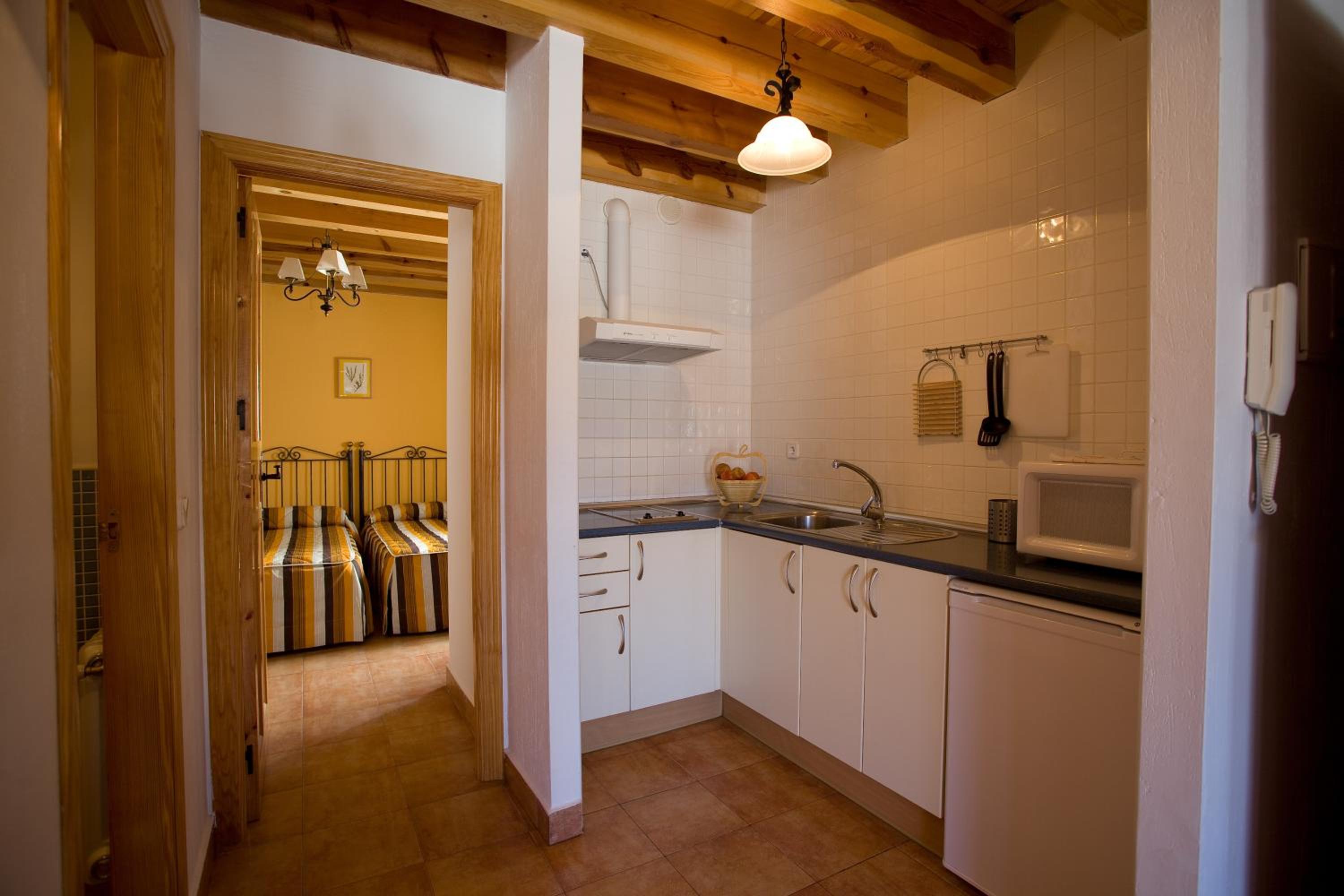 Two-Bedroom Apartment (4-6 Adults) photo 3