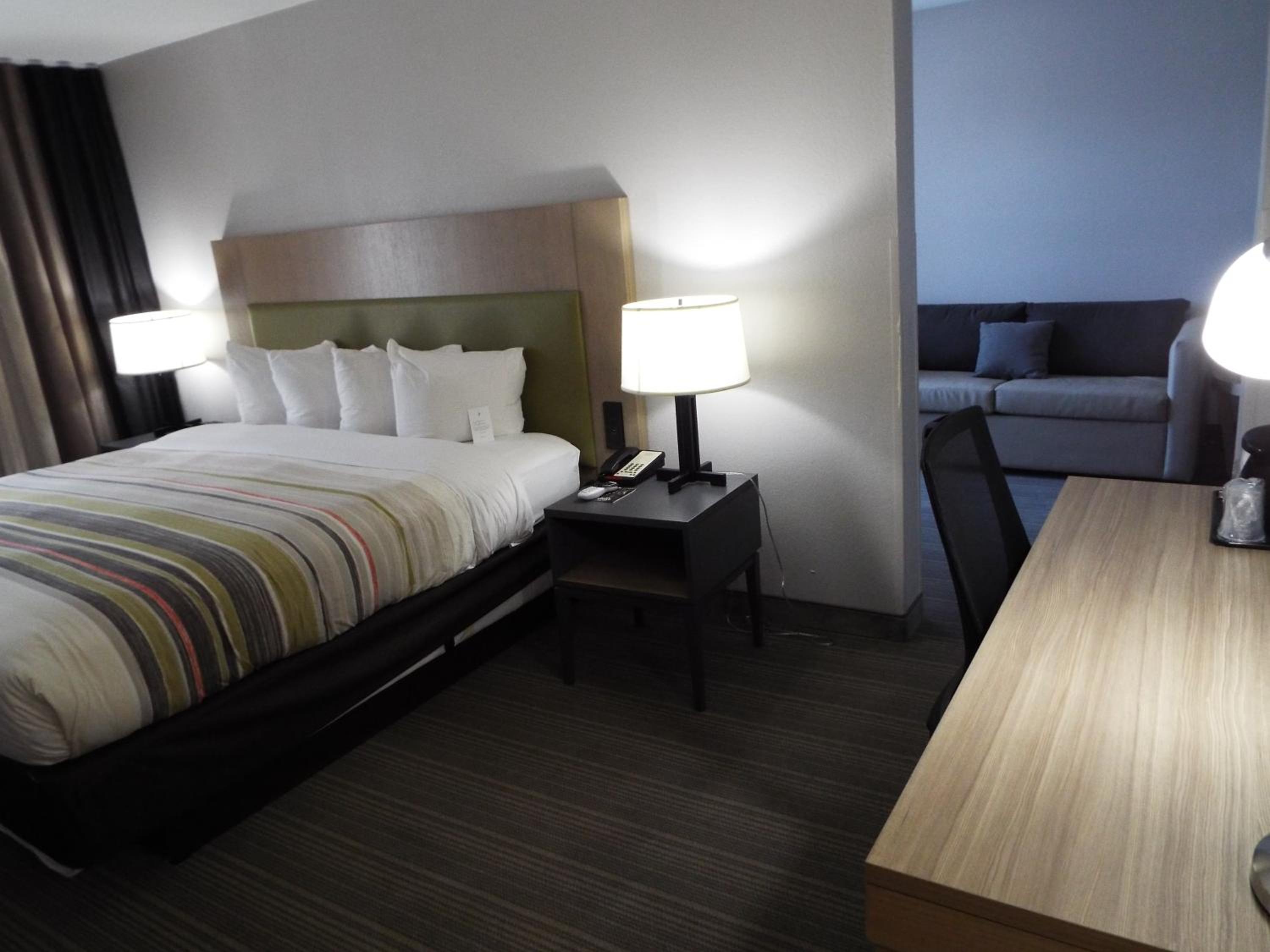 One-Bedroom King Suite with Sofa Bed - Non-Smoking - Photo 1