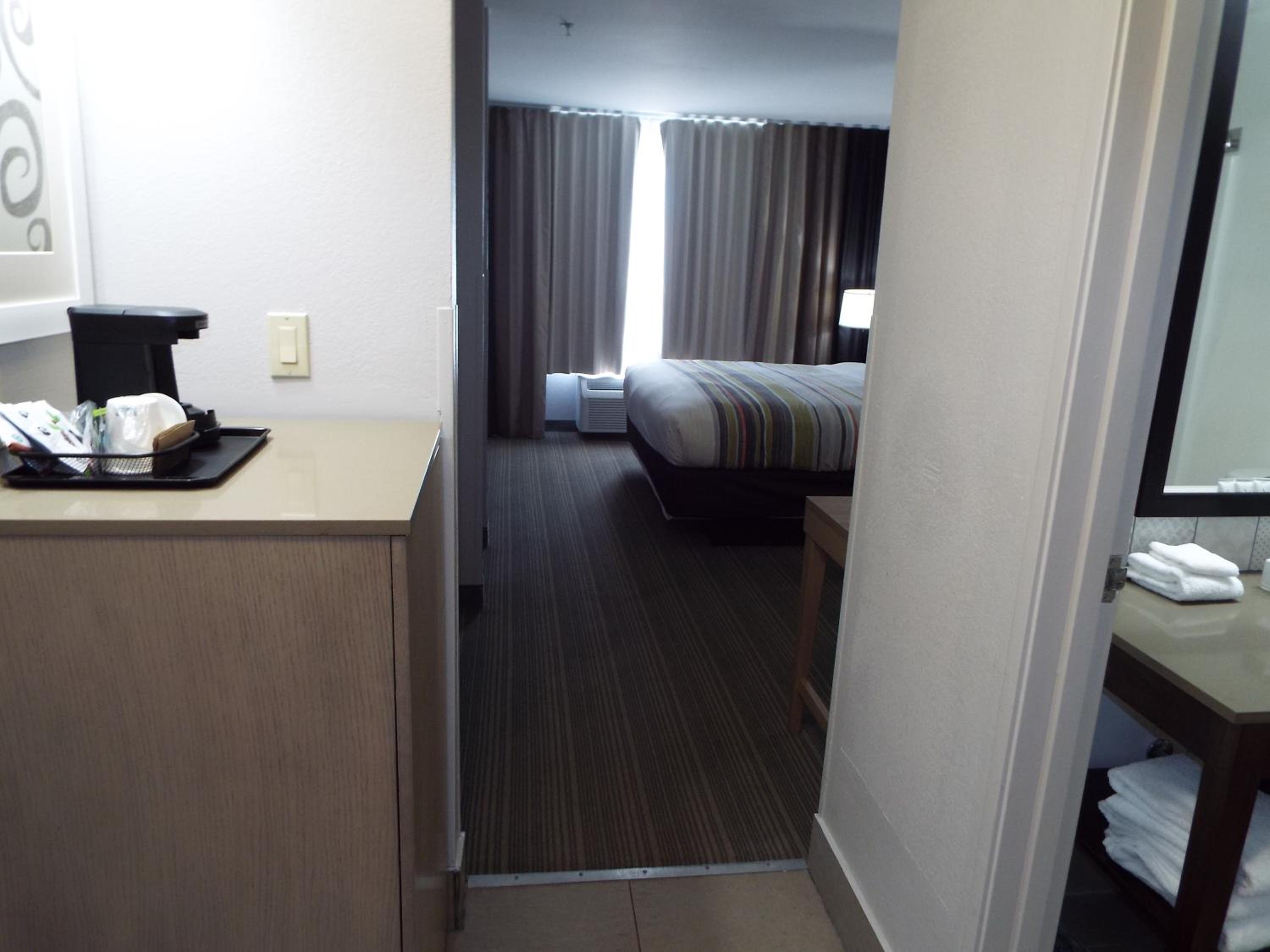 King Room - Disability Access/Non-Smoking - Photo 1