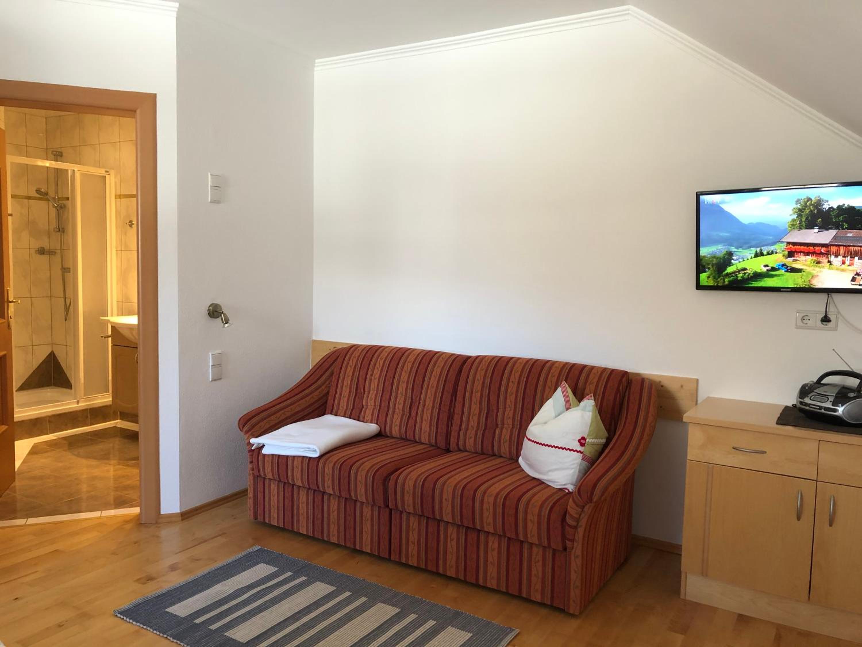 Apartment with Balcony photo 3