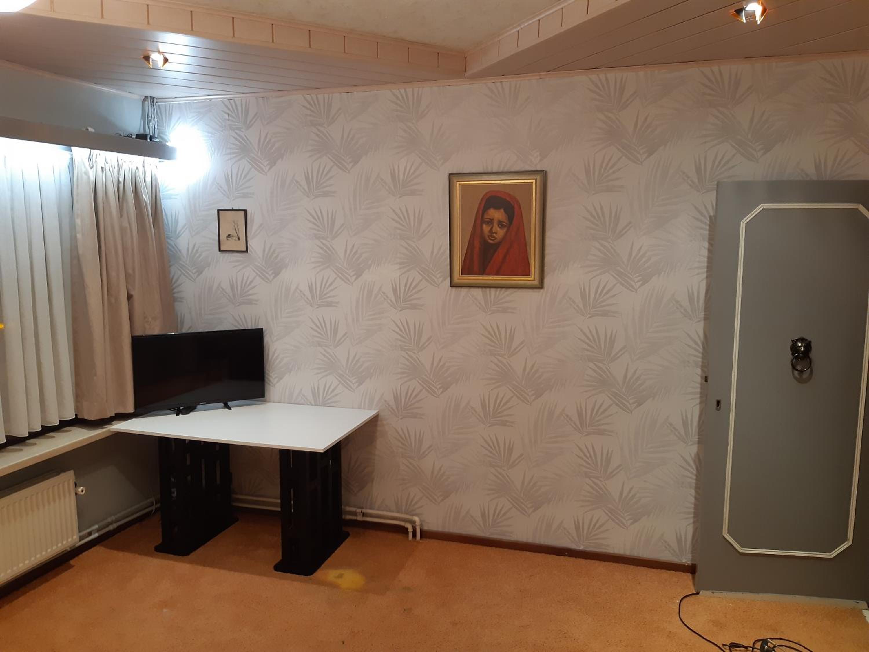 Studio Apartment - Photo 1