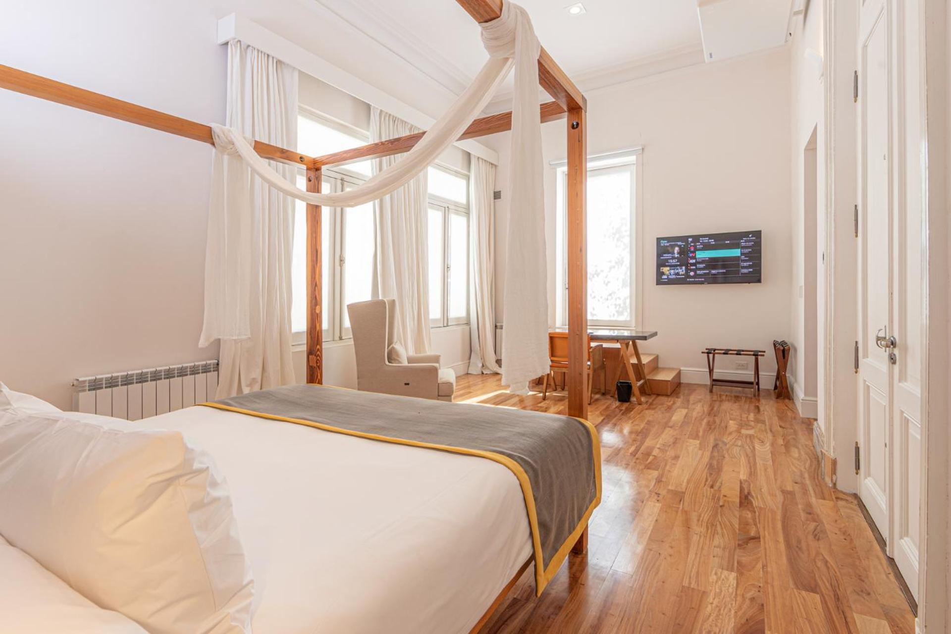 Deluxe Suite photo 1