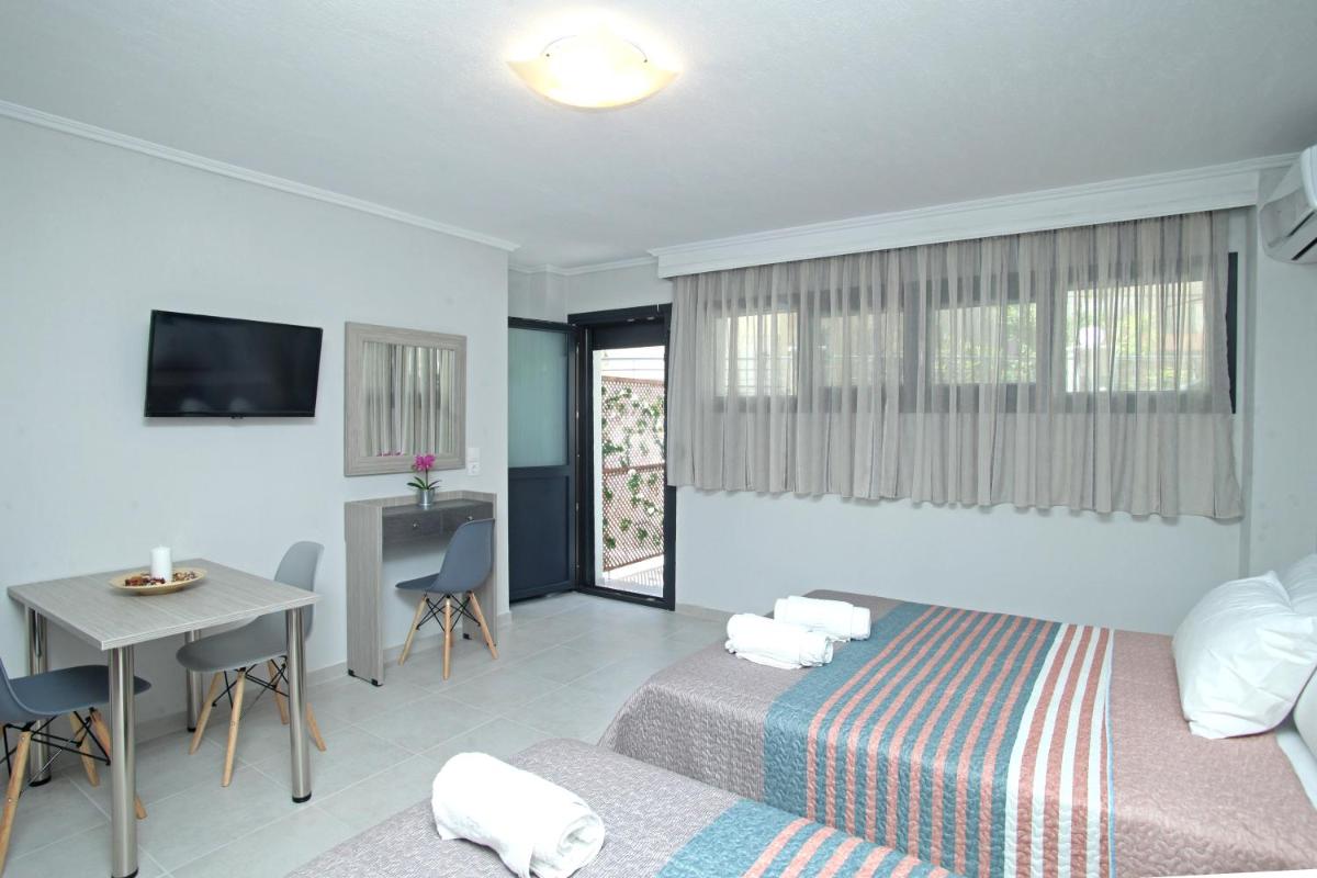 One-Bedroom House photo 2