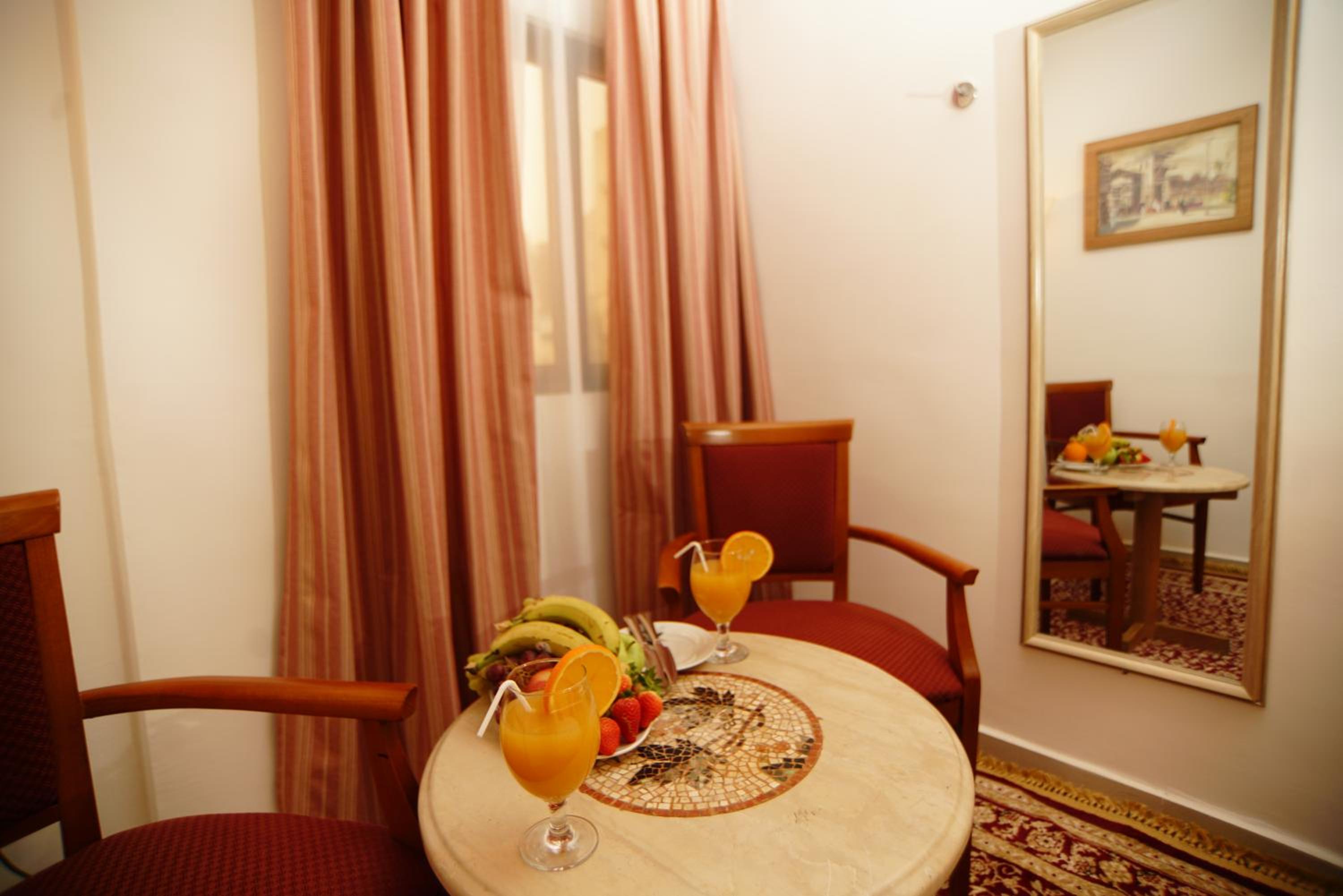 Deluxe King Room - Photo 23